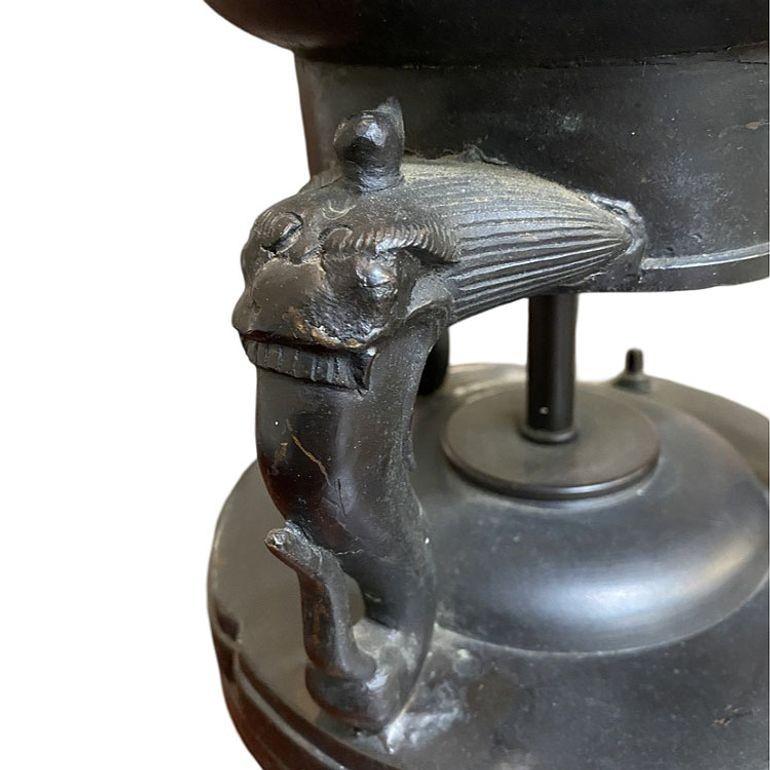 Mid-Century James Mont Style Bronze Chinese-inspired Table Lamp For Sale 9