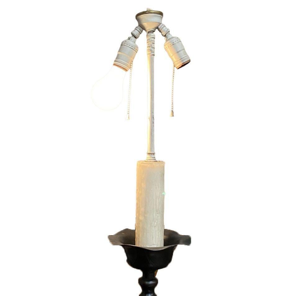Mid-Century James Mont Style Bronze Chinese-inspired Table Lamp For Sale 1