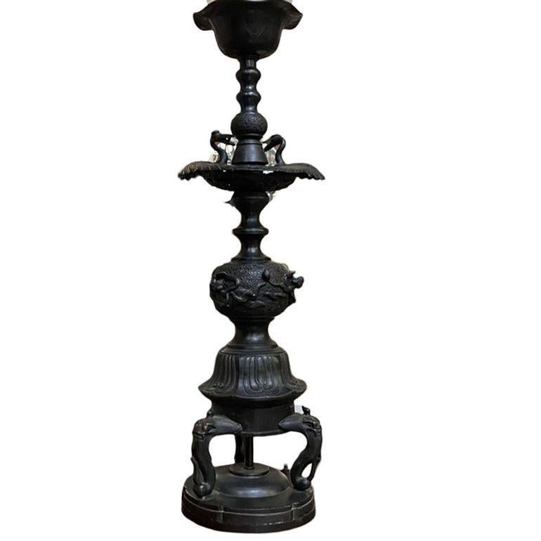Mid-Century James Mont Style Bronze Chinese-inspired Table Lamp For Sale 4