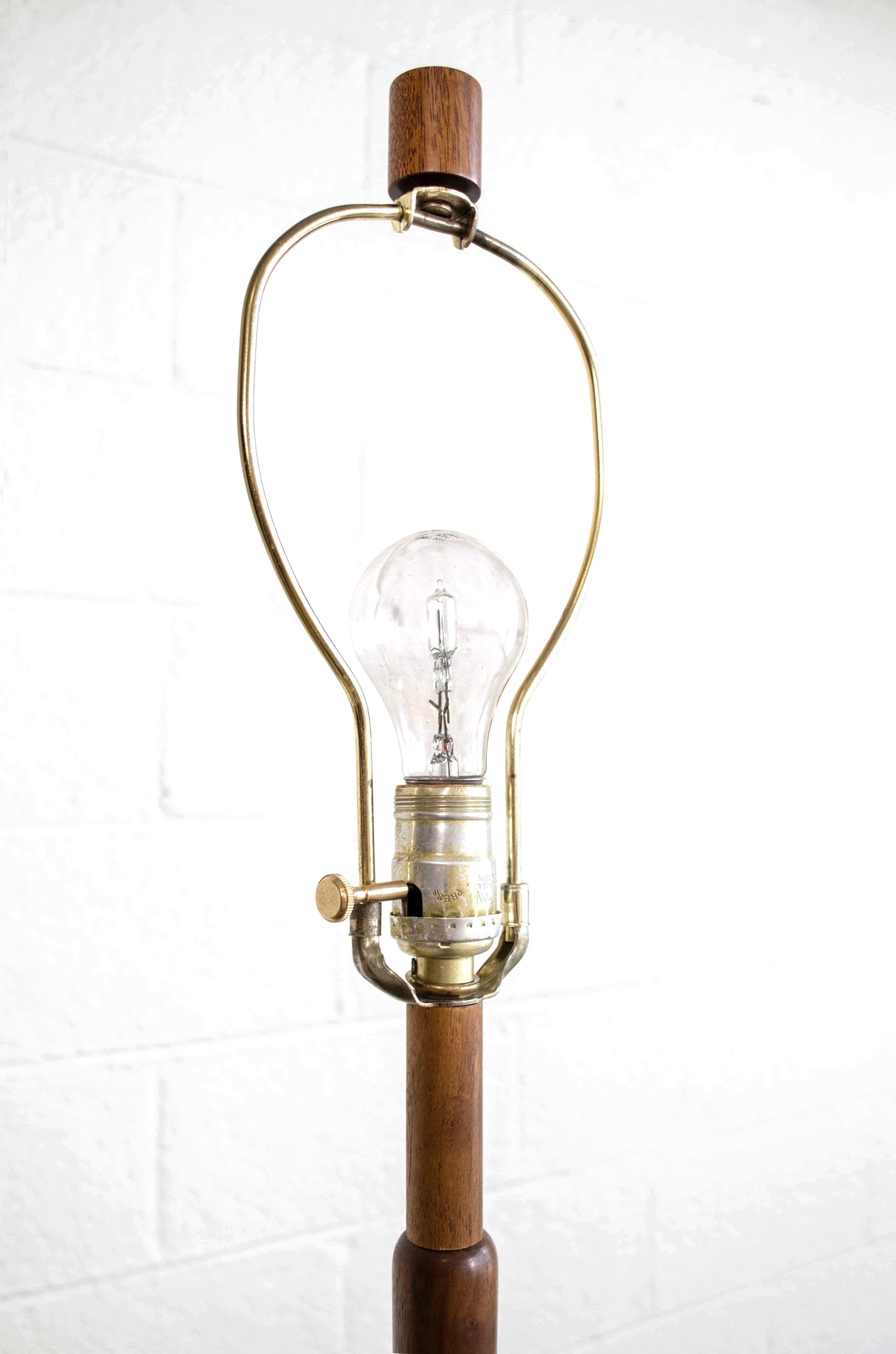 Midcentury Jane and Gordon Martz Marshall Studios Walnut Floor Lamp with Table For Sale 2