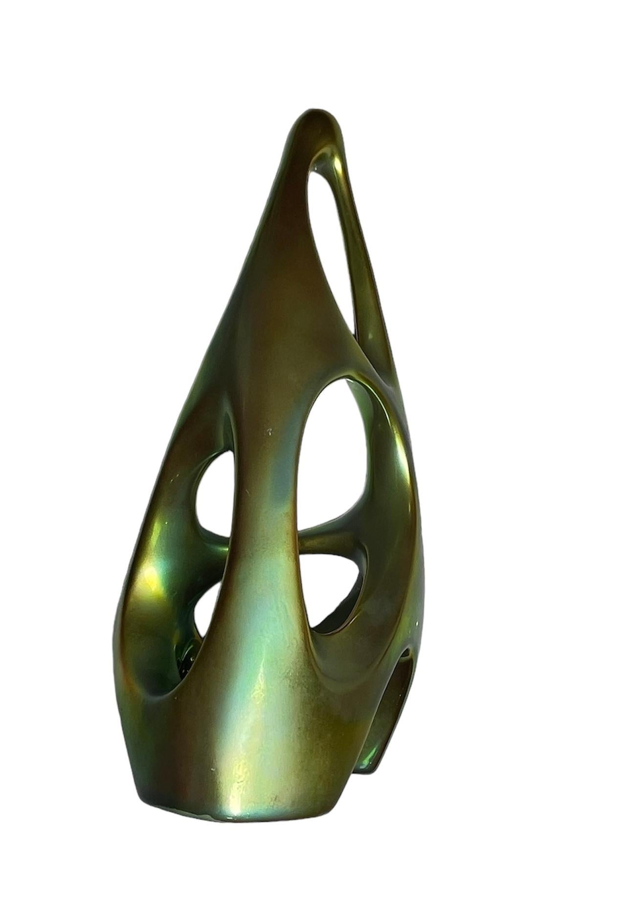 Porcellana Scultura di metà secolo Janos Torok per Zsolnay in vendita