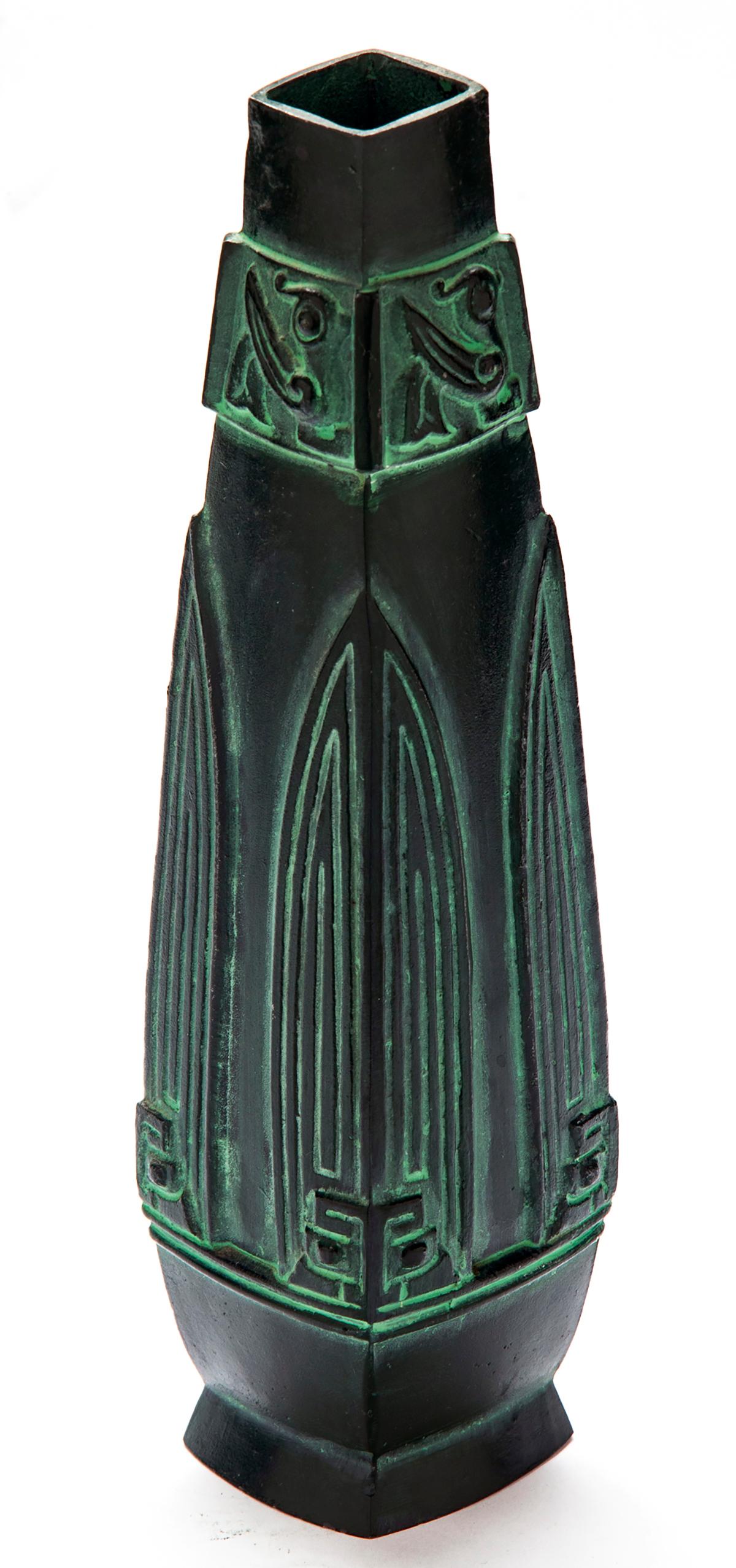 Mid Century Japanese Bronze Ikebana Bud Vase In Good Condition In Malibu, CA