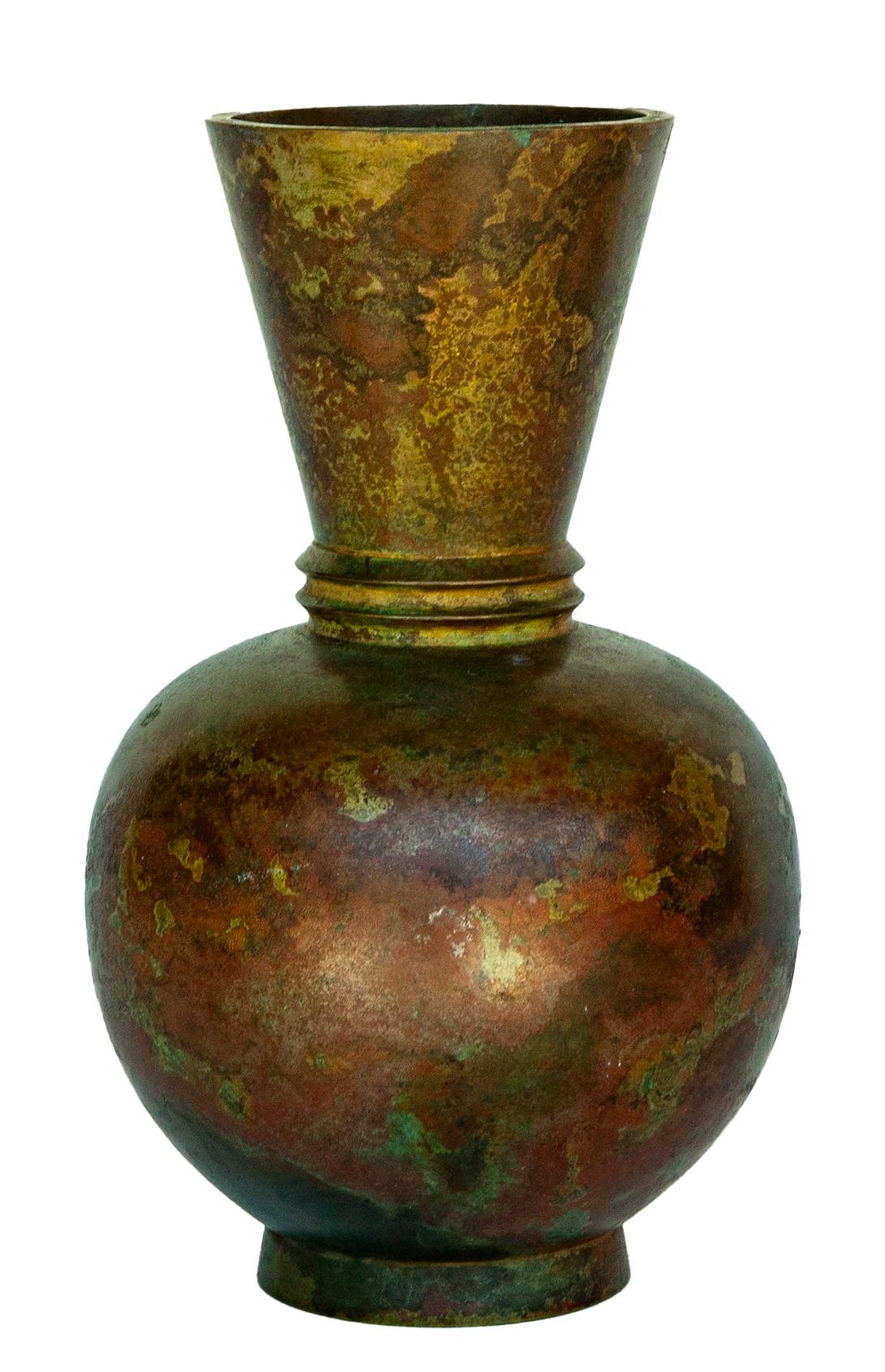 Mid-Century moderno Vaso in bronzo giapponese di metà secolo con collo a fascia in vendita