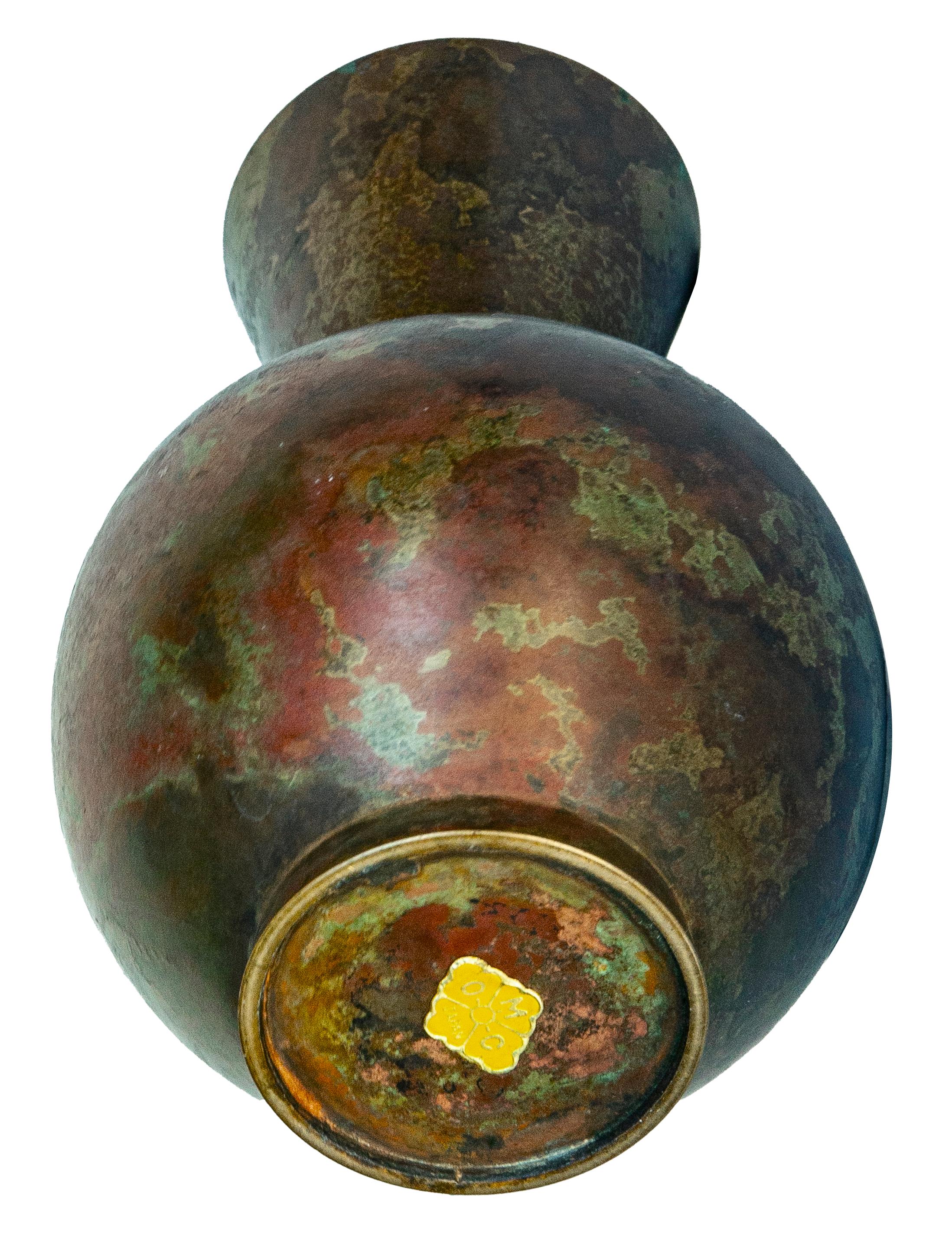 Vaso in bronzo giapponese di metà secolo con collo a fascia In condizioni buone in vendita a Malibu, CA