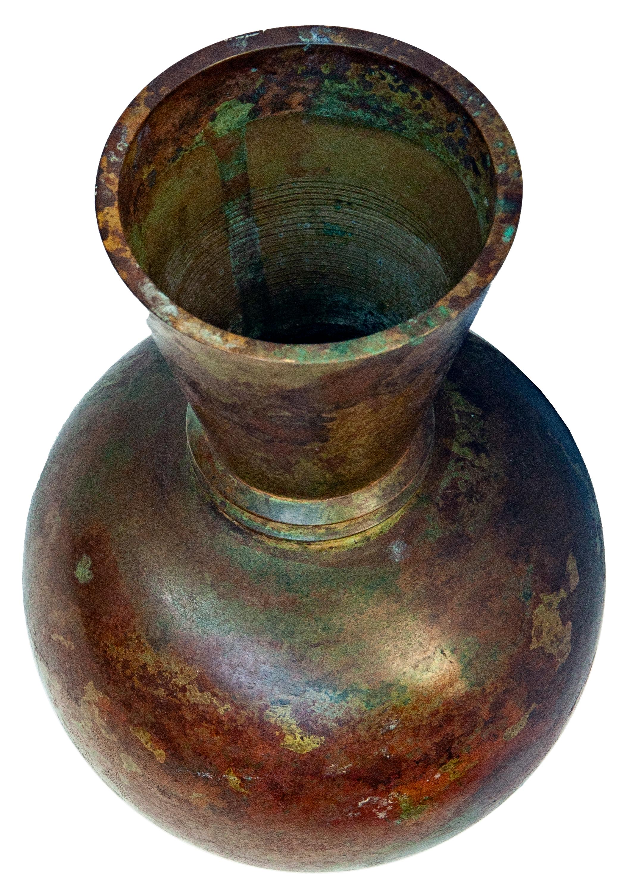XX secolo Vaso in bronzo giapponese di metà secolo con collo a fascia in vendita