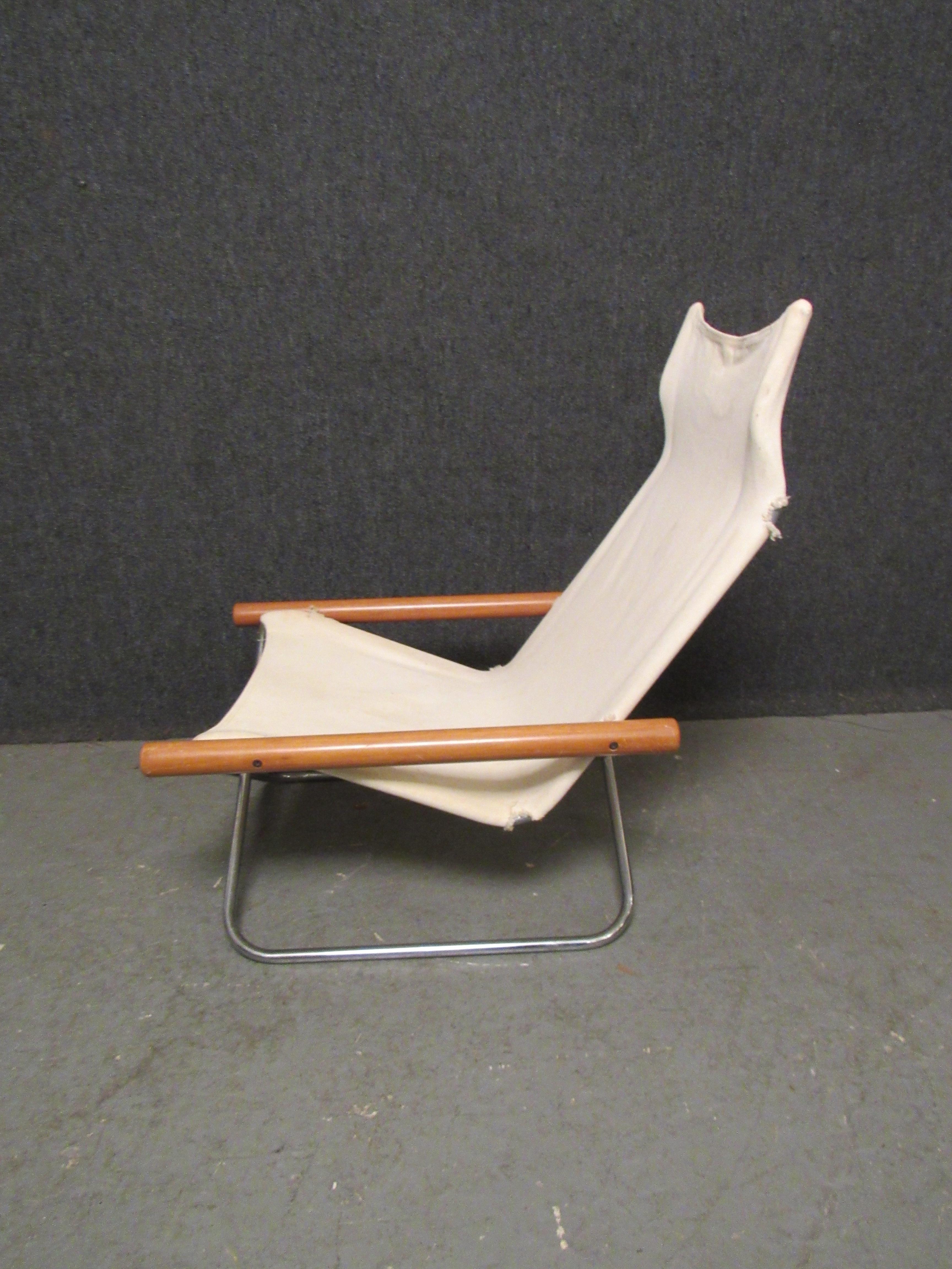 Mid-Century Modern Chaise pliante japonaise du milieu du siècle dernier par Takeshi Nii en vente