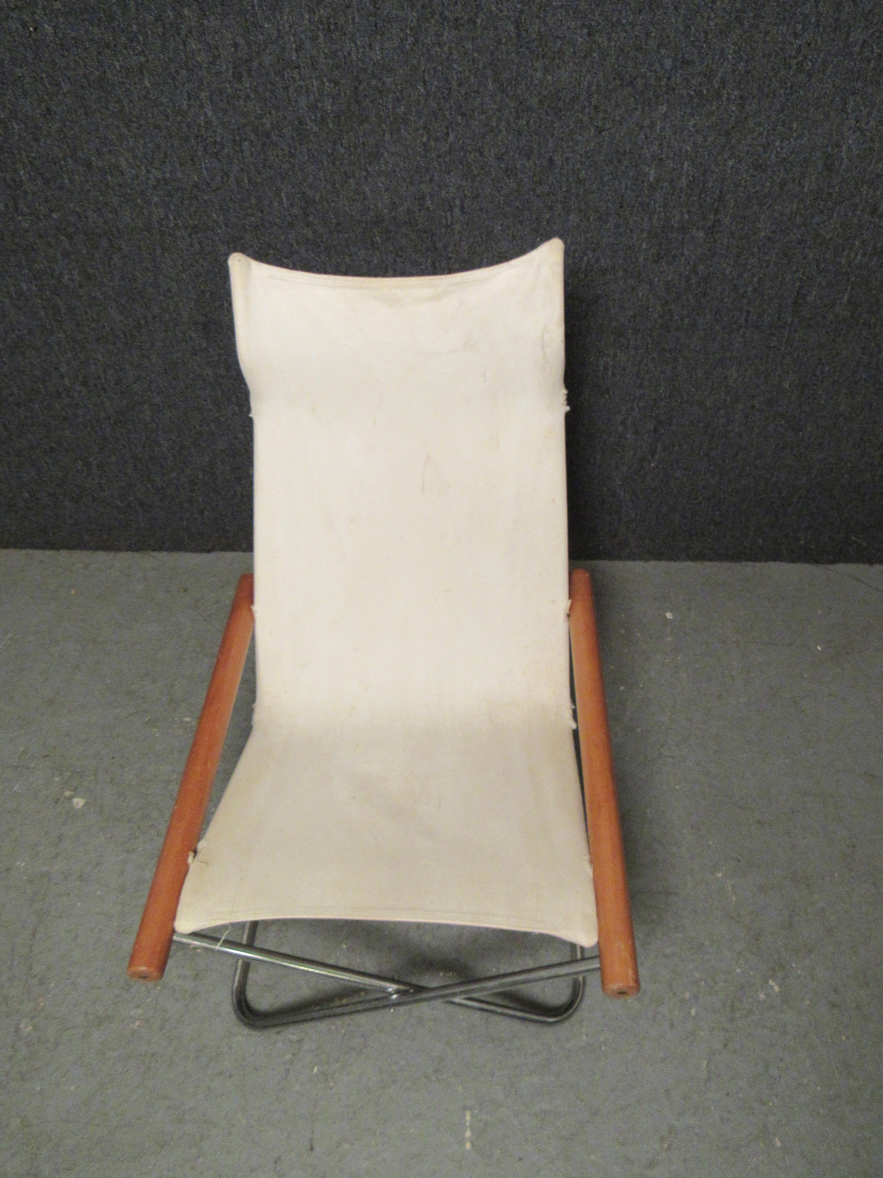 20ième siècle Chaise pliante japonaise du milieu du siècle dernier par Takeshi Nii en vente
