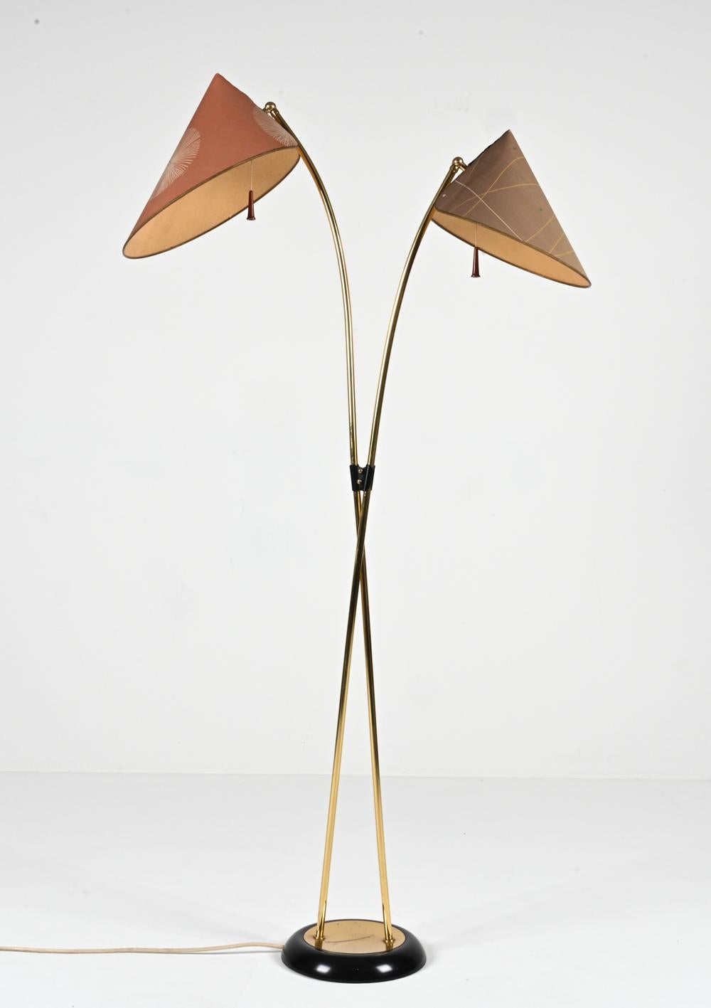 European Mid-Century Japanese-Inspired Two Light Floor Lamp in the Style of Stilnovo For Sale