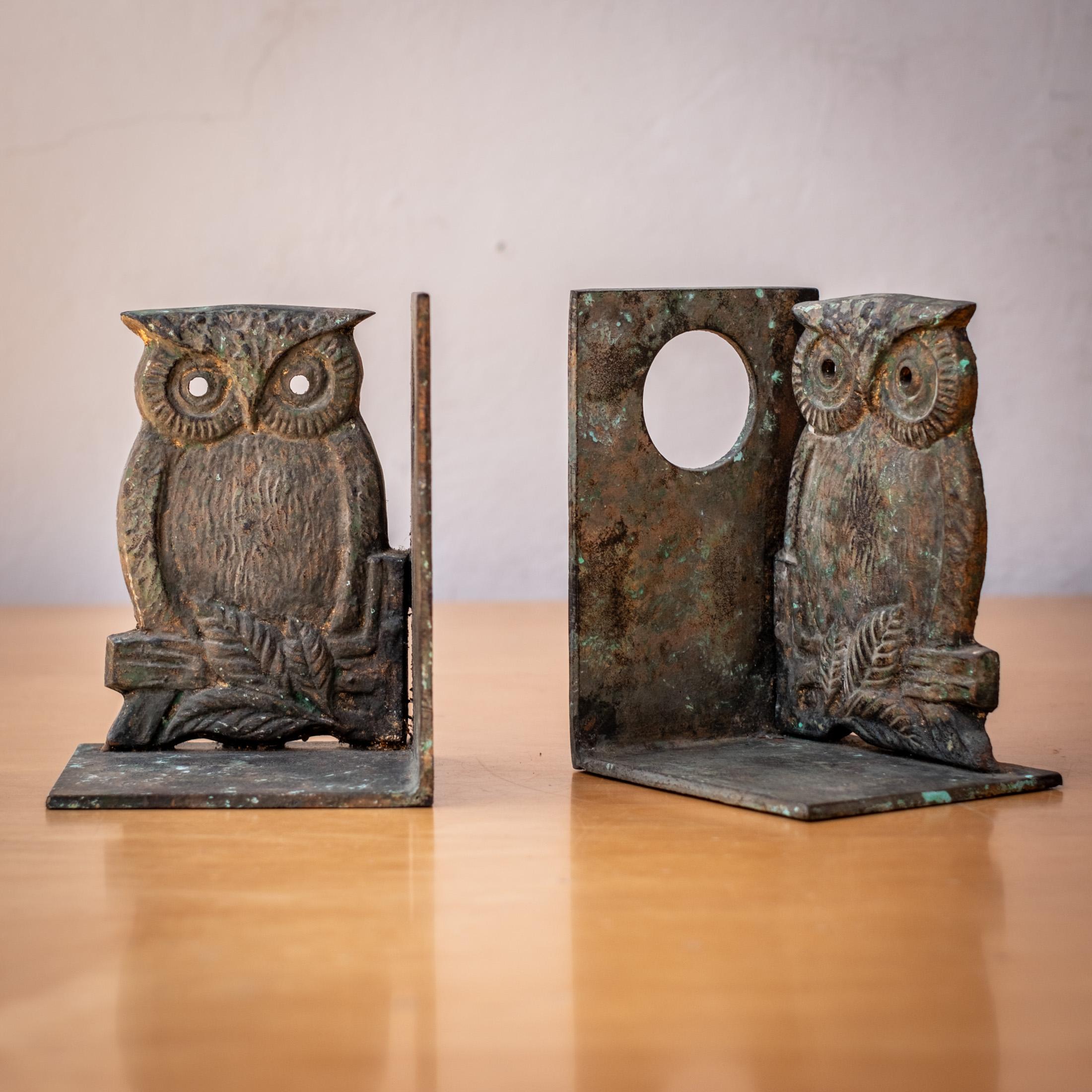 A very special pair of mid-century owl bookends. A substantial weight with a wonderful applied patina. Japan. 1950s.