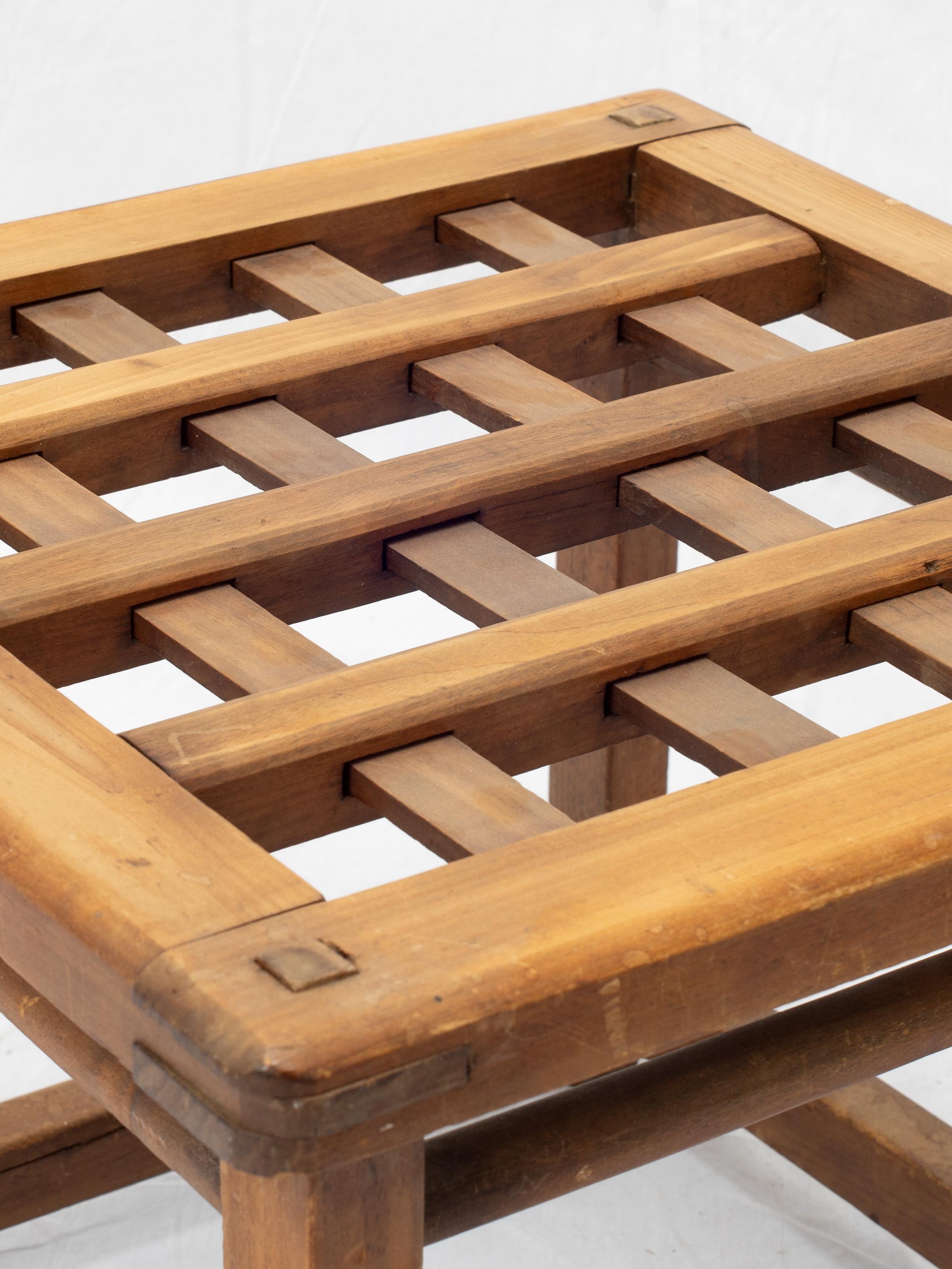 Giapponese Tavolino giapponese di metà secolo in legno a traliccio Kotatsu in vendita