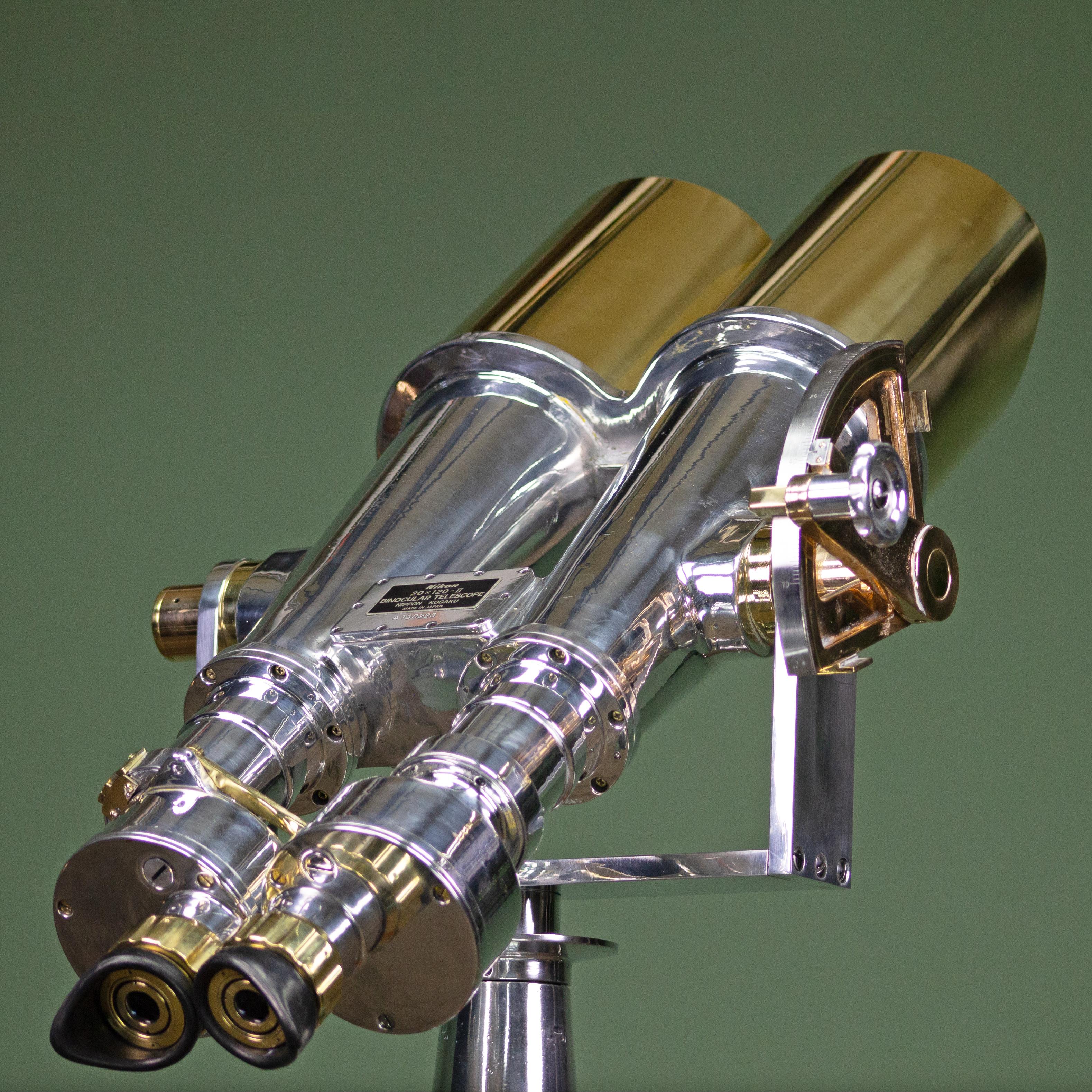 Mid Century Japanese Nikon 20 x 120 Big Eye Military Binoculars & Tripod 1