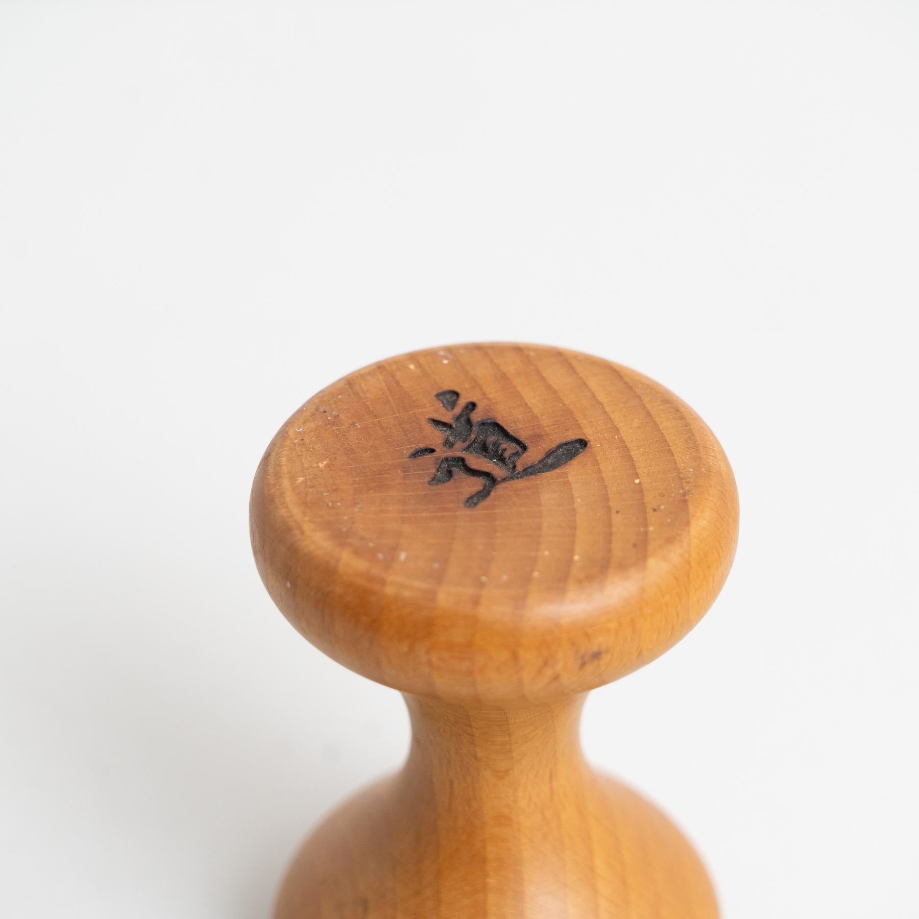 Legno Sigillo giapponese di metà secolo - Un capolavoro scultoreo in vendita
