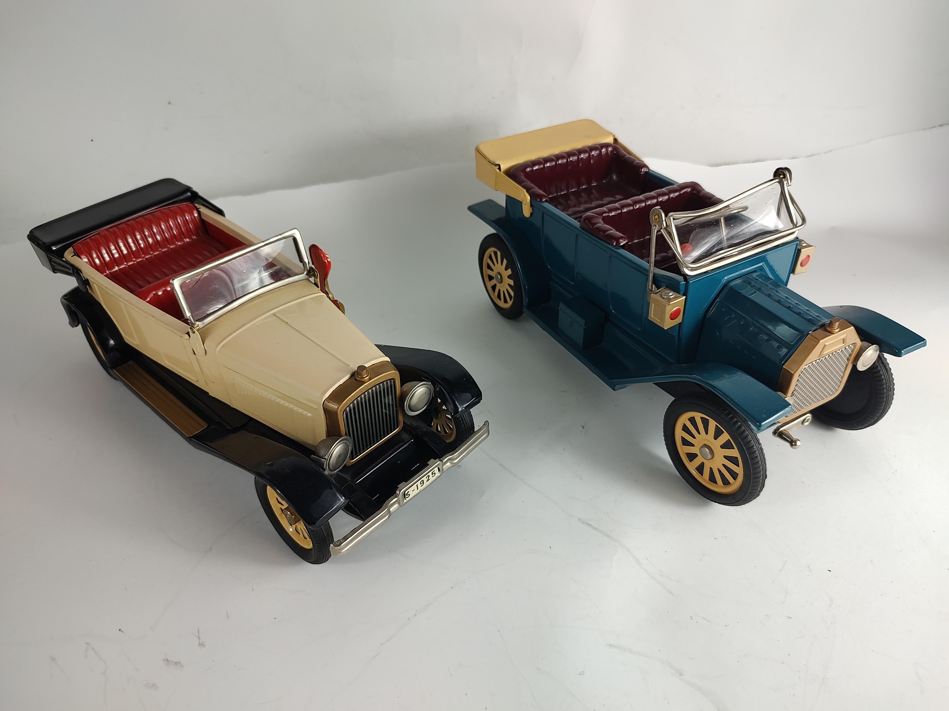Mid Century Japanese Tin Litho Toy Car Replicas Fords 1908 & 1925 Touring Cars For Sale 9