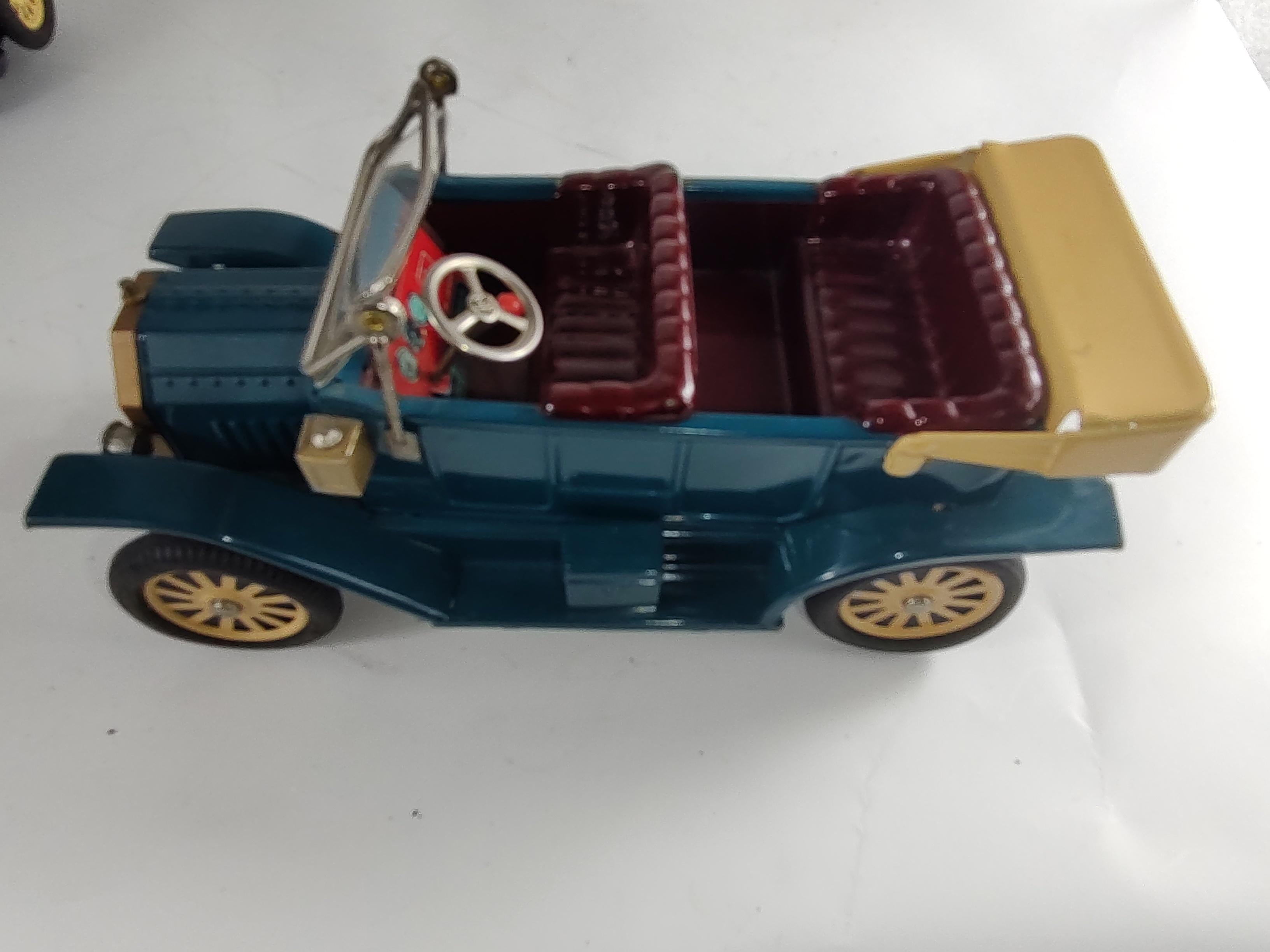 Mid Century Japanese Tin Litho Toy Car Replicas Fords 1908 & 1925 Touring Cars For Sale 3