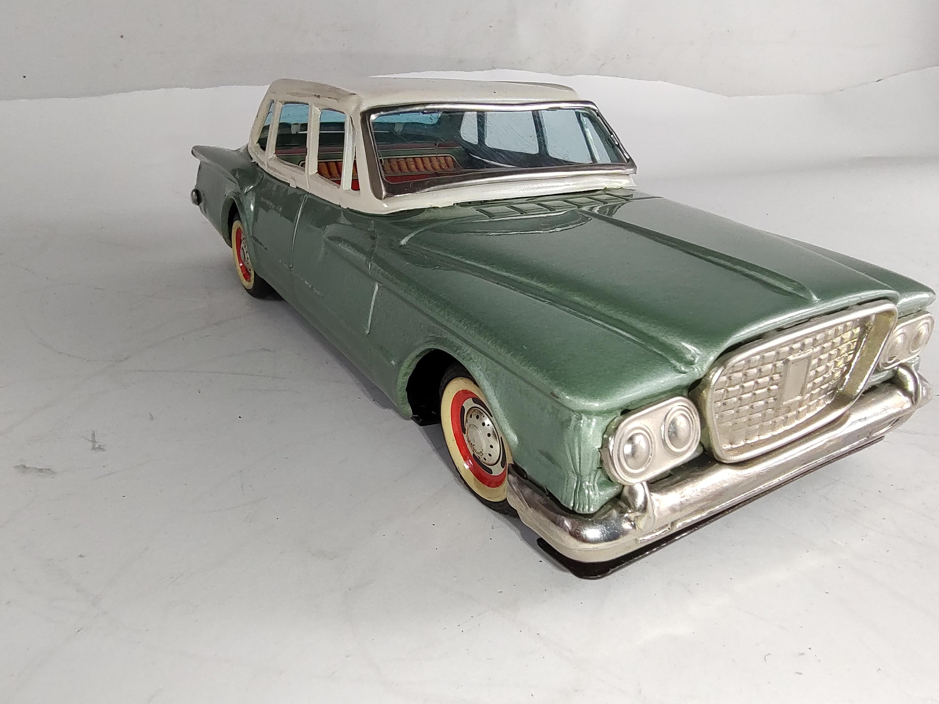 Midcentury Japanese Tin Litho Toy Plymouth Valiant, circa 1962 For Sale 2