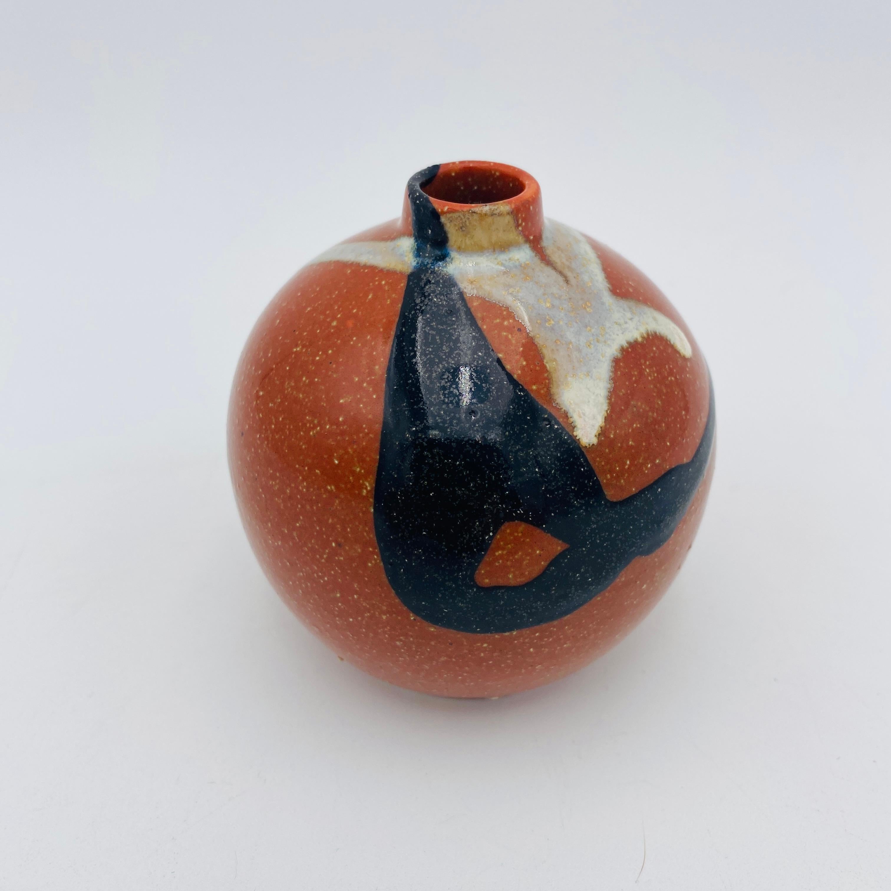 Mid Century Japanese Vase Ceramic Pottery Weed Pot 1960s In Good Condition For Sale In San Juan Capistrano, CA