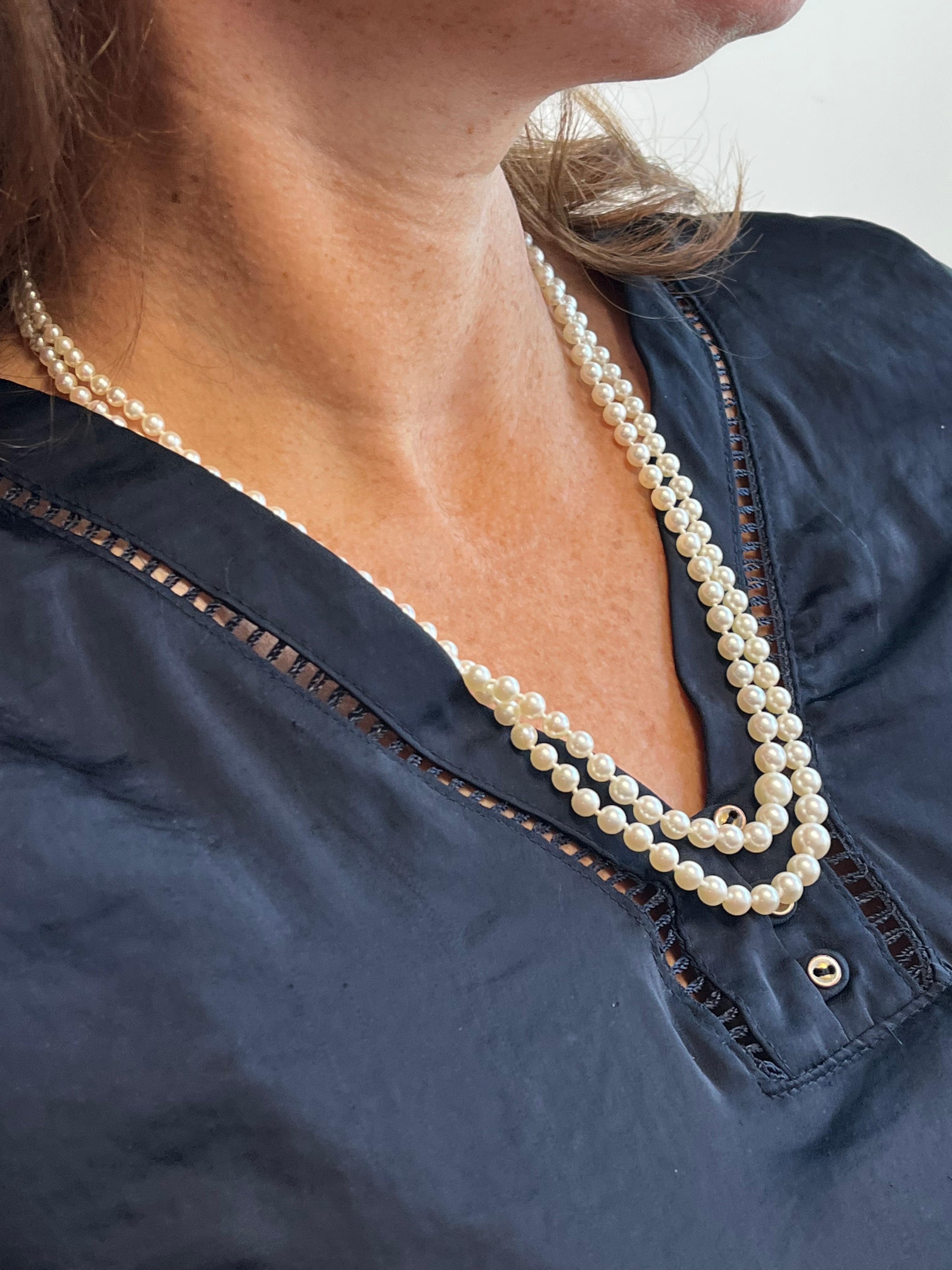 Mid-Century Japanese White Akoya Pearl Graduating Double Strand Necklace For Sale 1