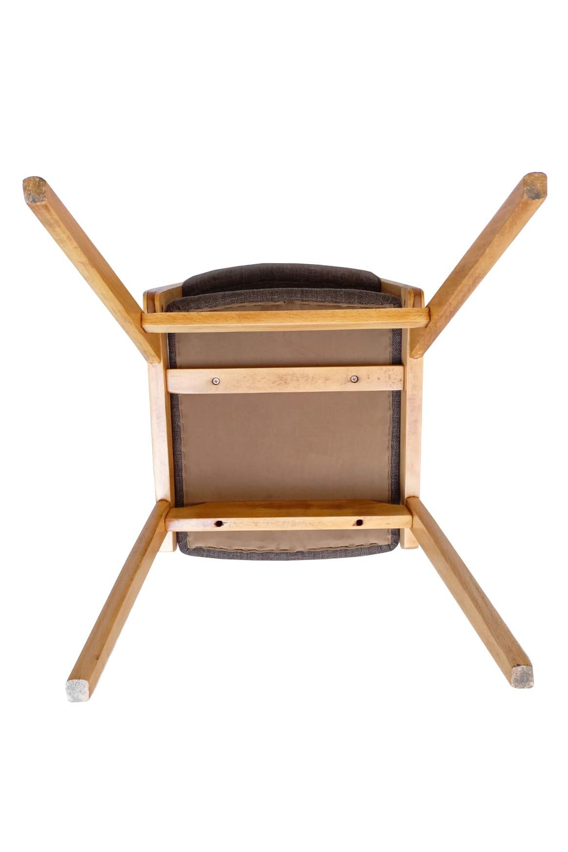 Mid Century JAR Chair, Brown Wool Millais by Dedar, Poland, Europe, 1960s. (Samt) im Angebot