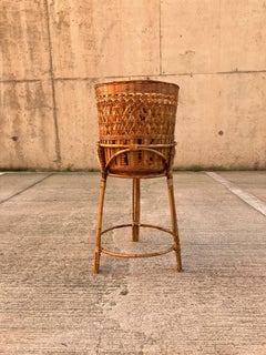 Jardiniere di metà secolo in rattan - supporto per una grande pianta da interno