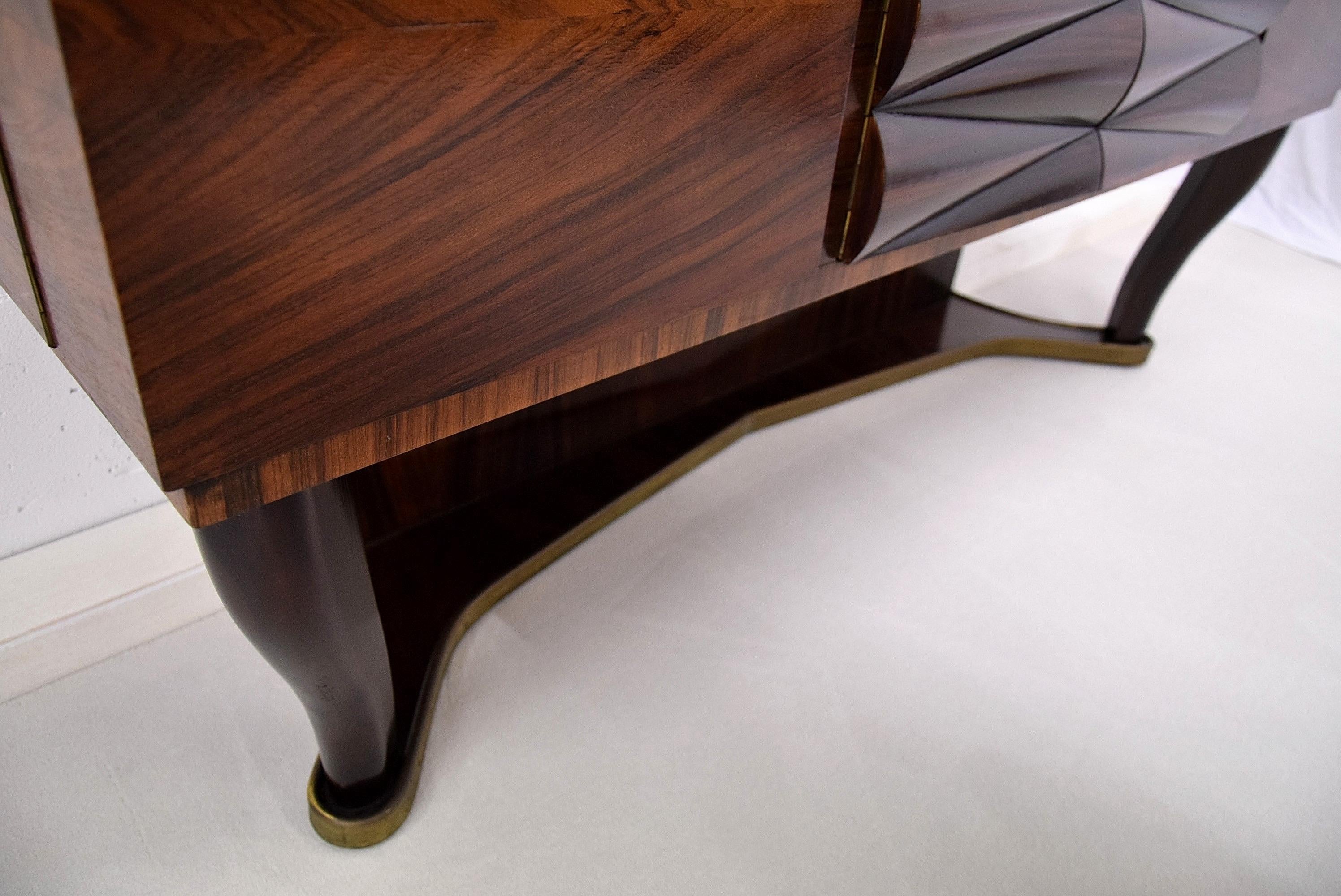 Mid Century  Jatoba, Brass and Glass Dry Bar by Osvaldo Borsani. For Sale 3