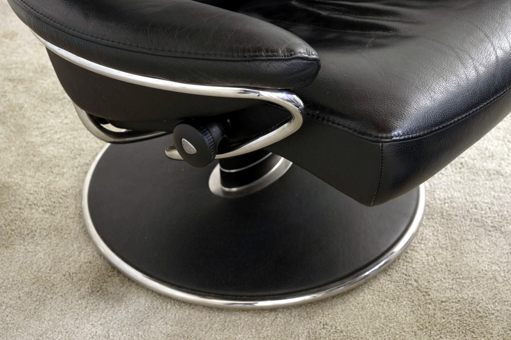 Mid Century Jazz Reclining Chair and Ottoman Stool 1960s In Good Condition For Sale In Potters Bar, GB
