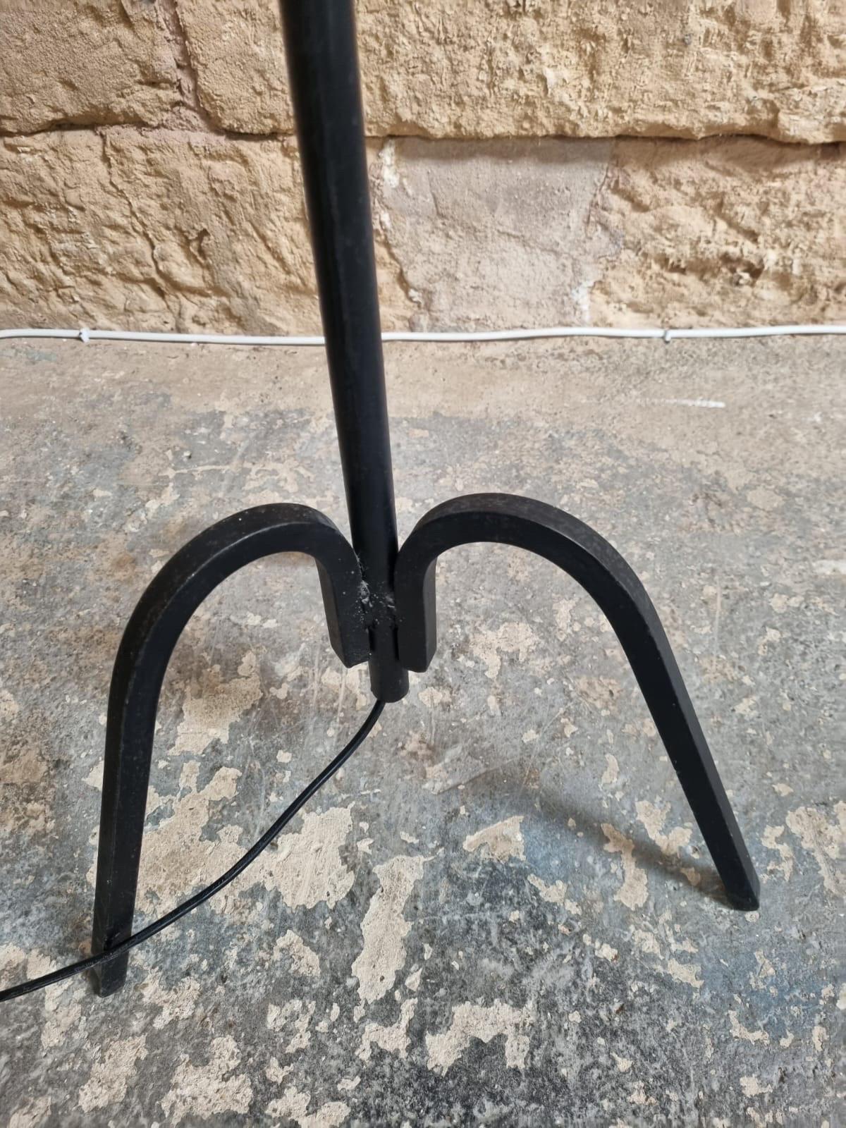 Mid-Century Iron Floor Lamp, France 1950s In Good Condition For Sale In PEGO, Alicante