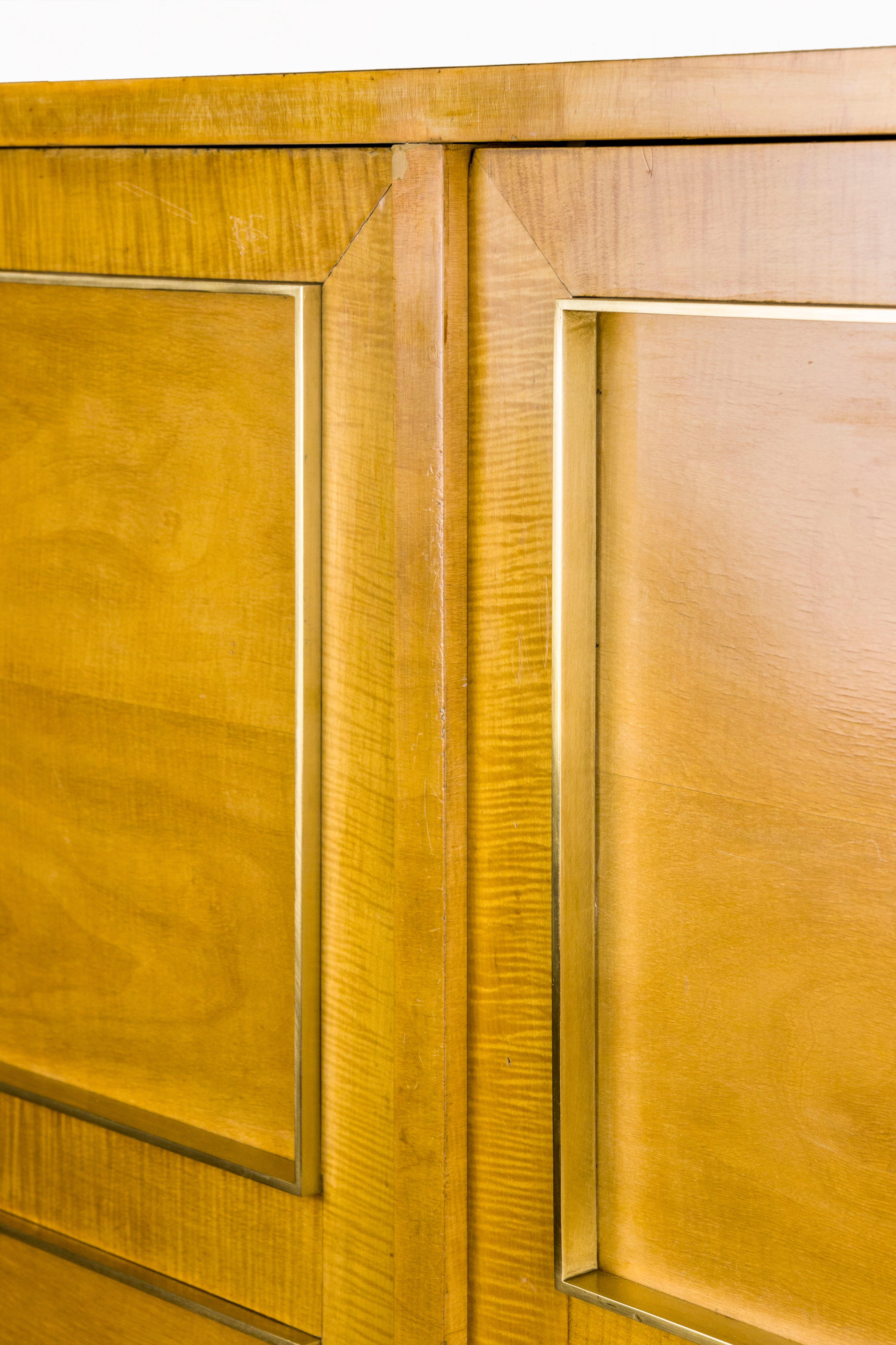 Placage Armoire Jean Royere du milieu du siècle, circa 1950, France