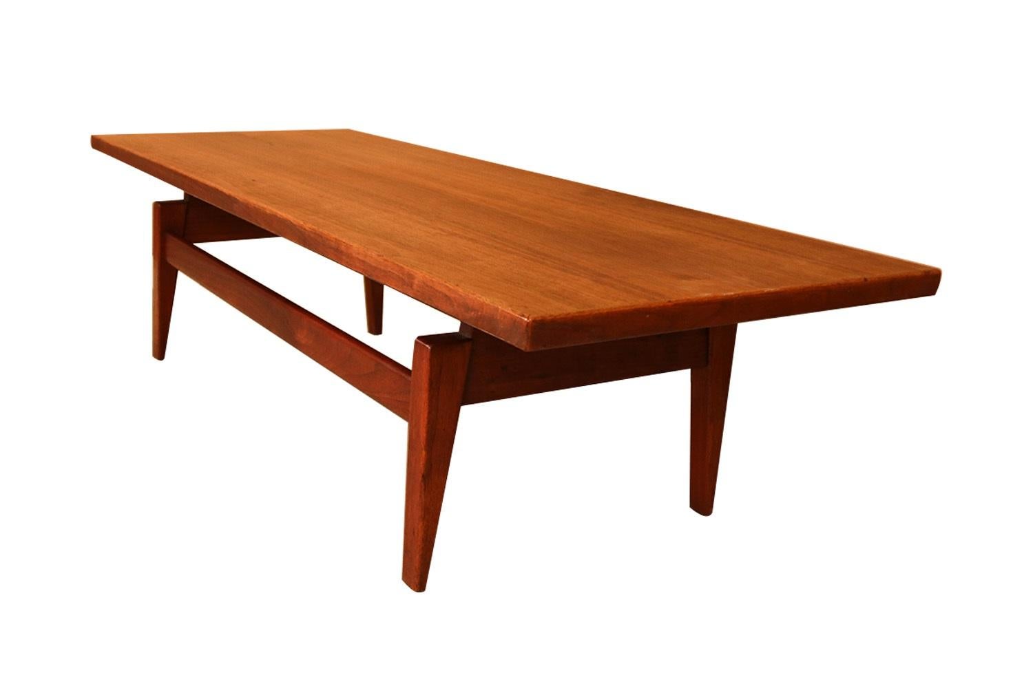 Mid-Century Modern Midcentury Jens Risom Floating Top Coffee Table Bench For Sale