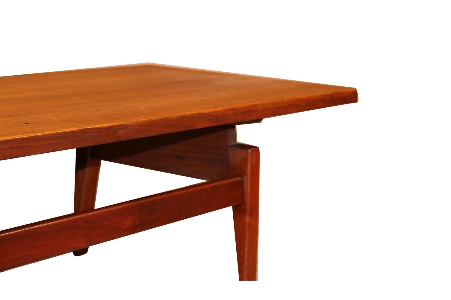 American Midcentury Jens Risom Floating Top Coffee Table Bench For Sale