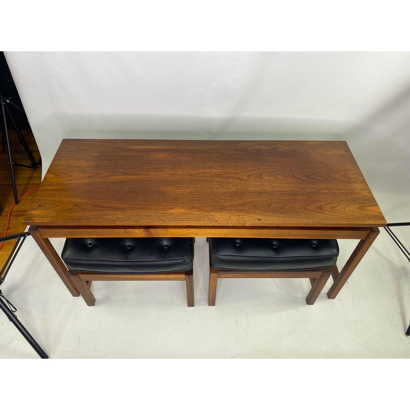 Mid century Jens Risom walnut console table and benches

Benches Measure.
H: 15.5”, W: 18.5”, D: 15”.