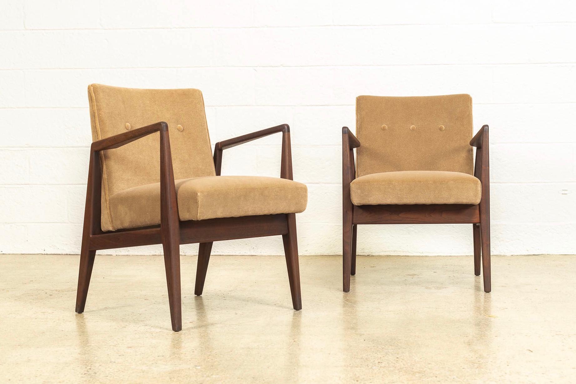 Upholstery Midcentury Jens Risom Walnut Wood and Upholstered Lounge Armchairs, a Pair For Sale