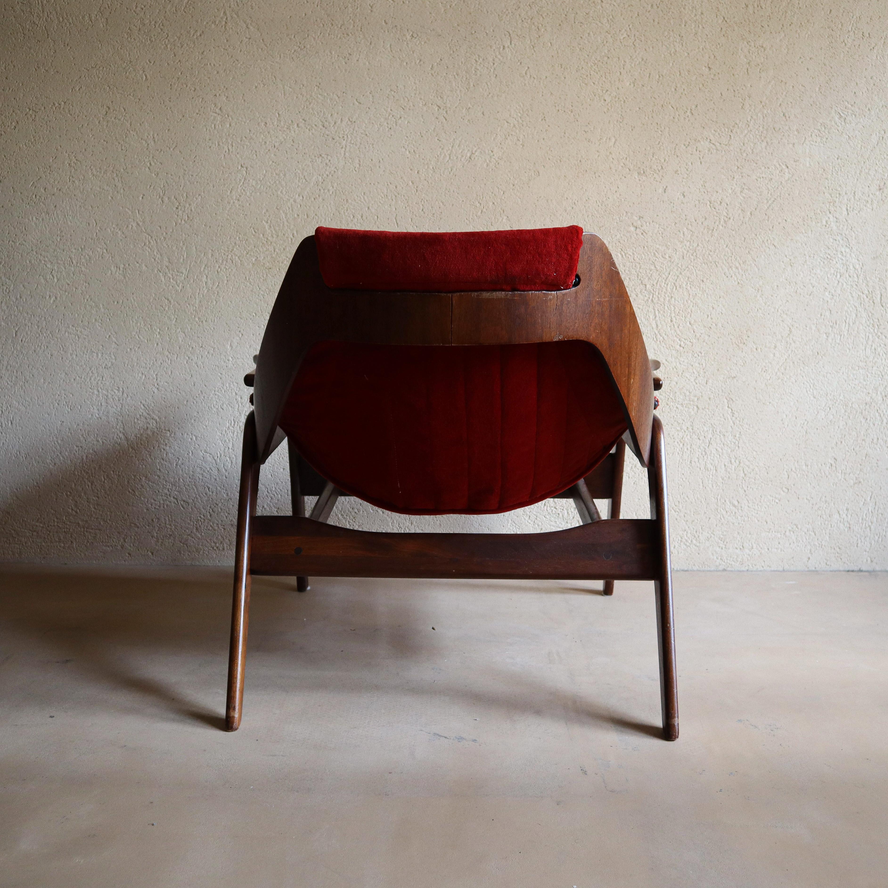 Midcentury Jerry Johnson Walnut Sling Chair In Good Condition In 神戸市, JP