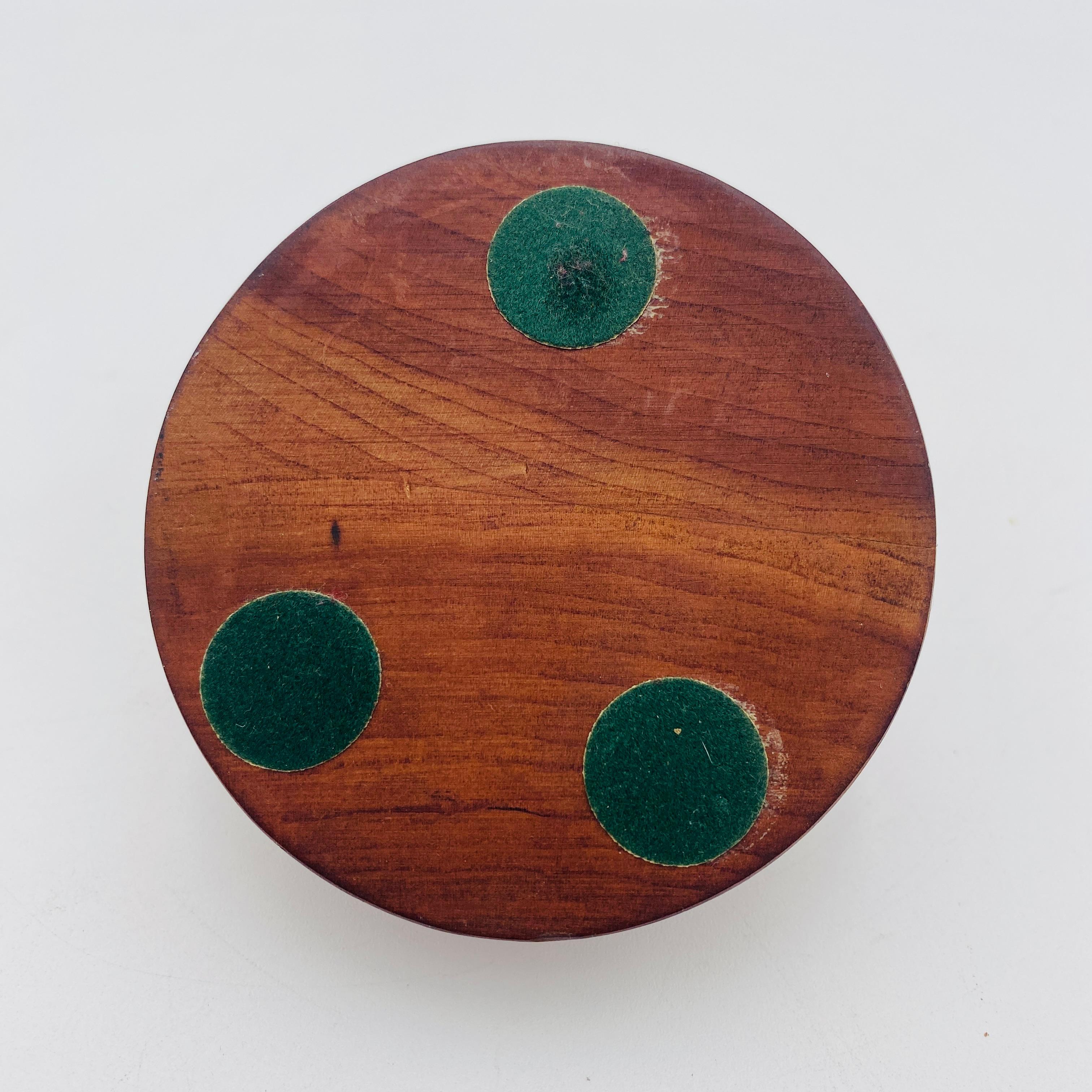 Mid Century Jewelry Box Hand Carved Wood Boob 1960s en venta 3