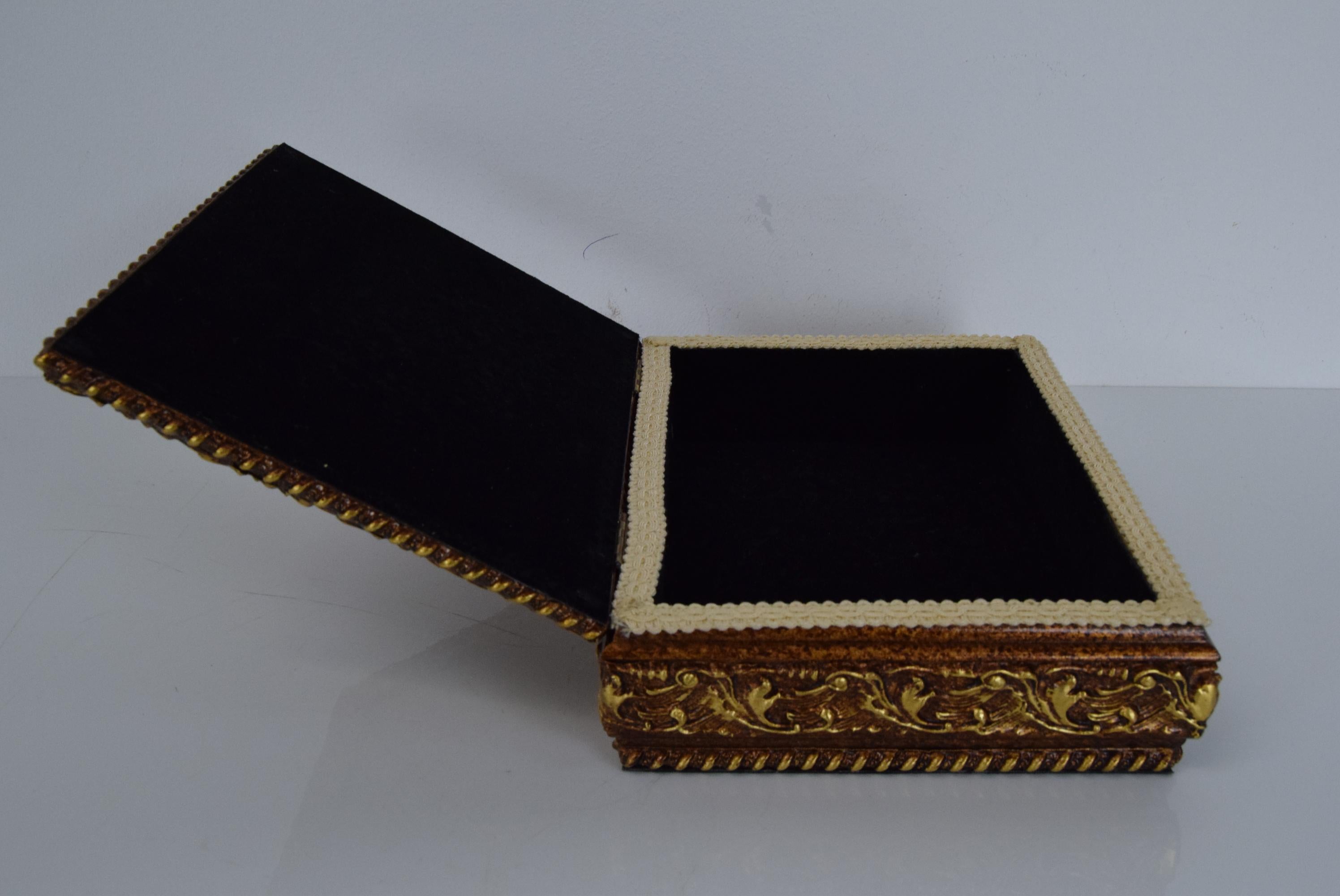 Fabric Midcentury Jewelry Box, 1960s.  For Sale