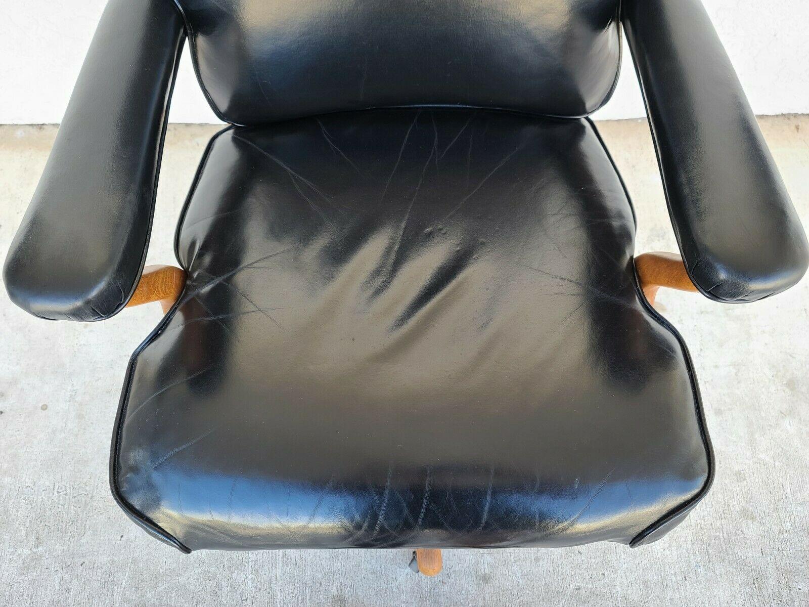 gunlocke office chair