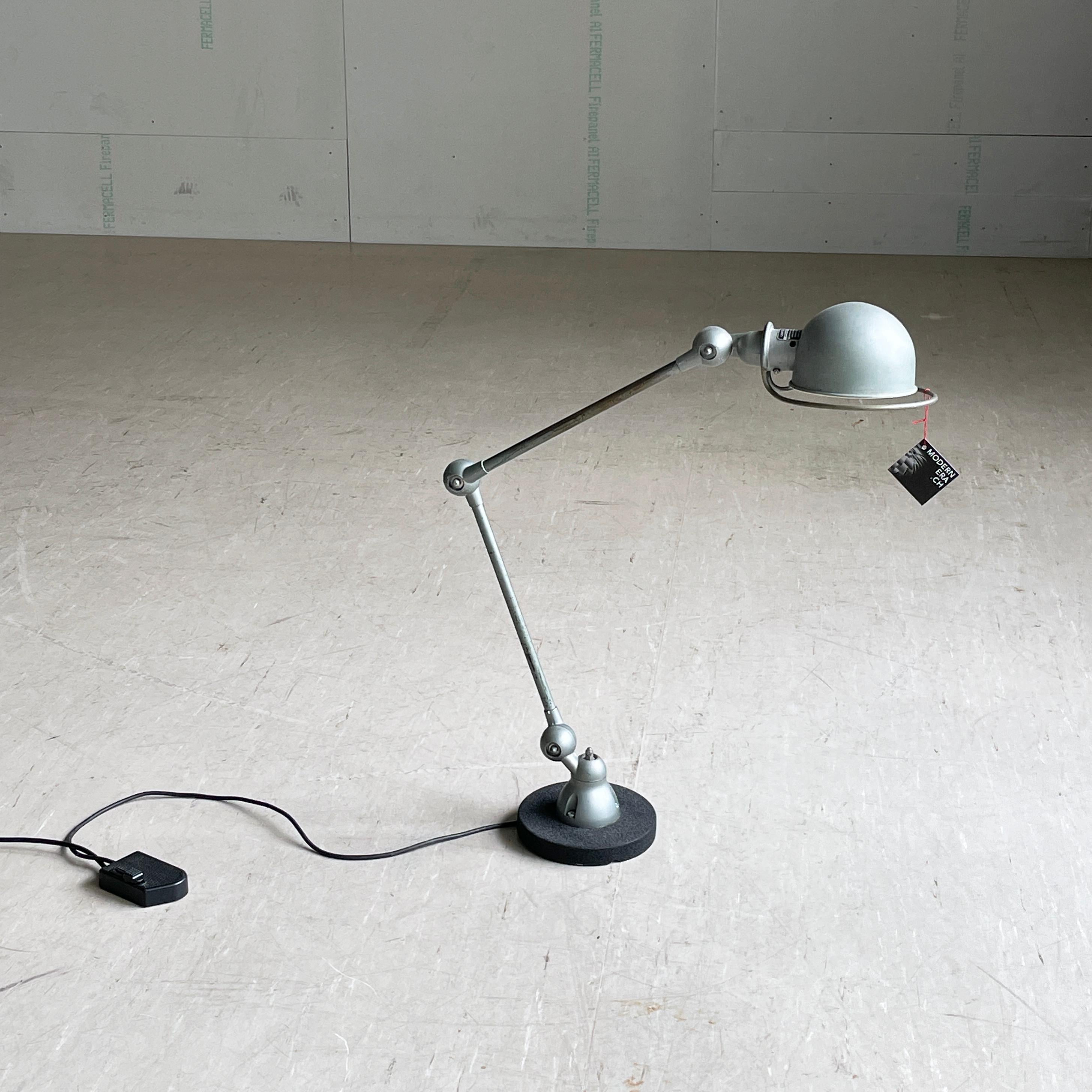 Mid Century Jieldé Industrial Desk Lamp - Jean Louis Domecq In Good Condition For Sale In Bern, CH
