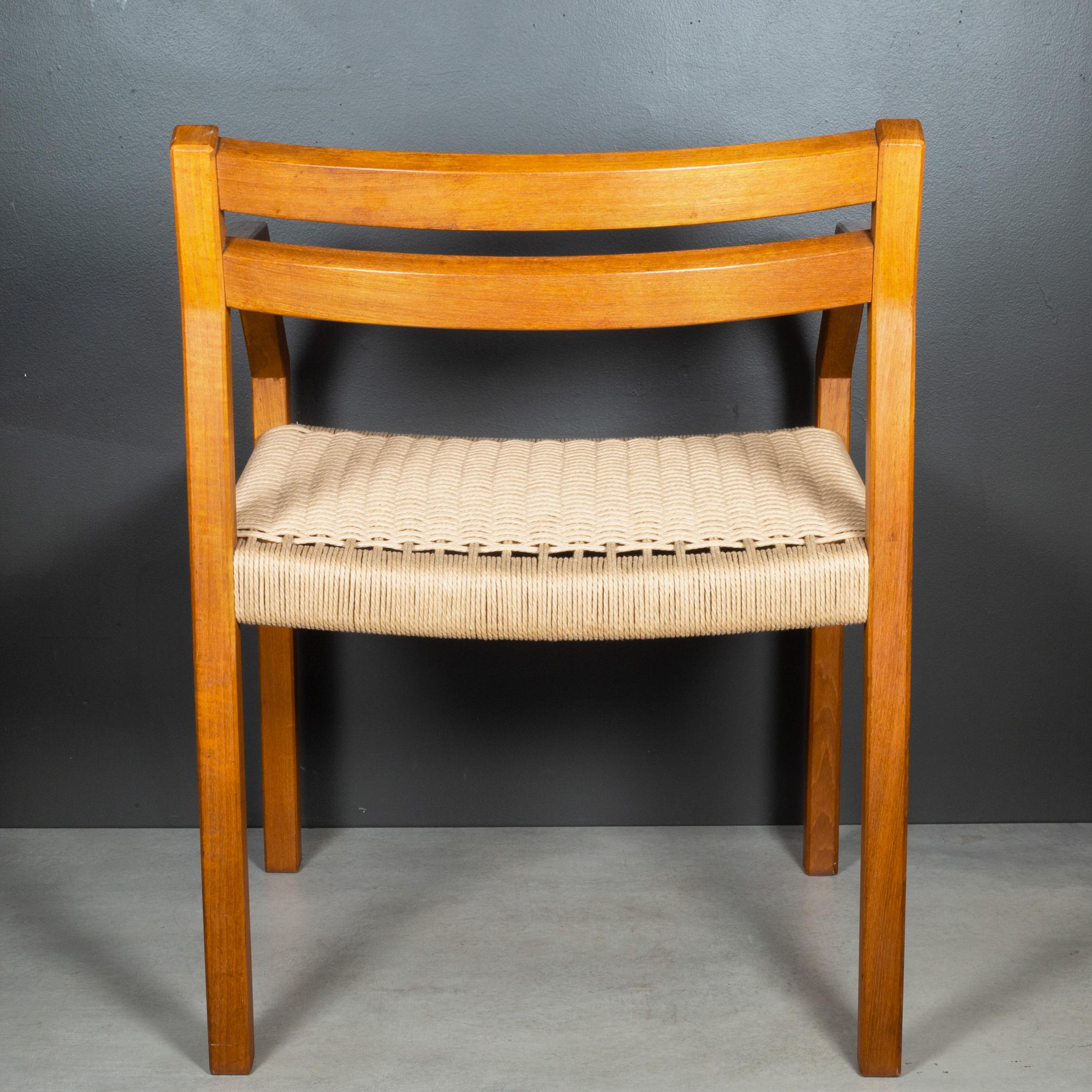 Mid-Century J.L.A. Sedie da pranzo danesi Moller Model #404 c.1974 in vendita 1