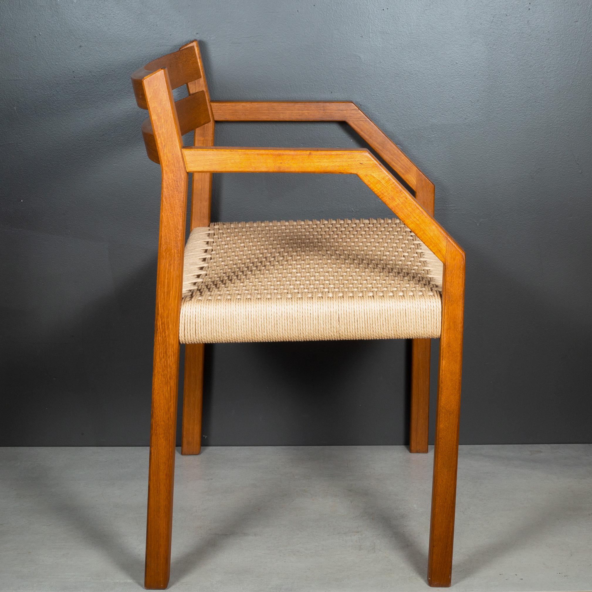 Mid-Century J.L.A. Sedie da pranzo danesi Moller Model #404 c.1974 in vendita 2