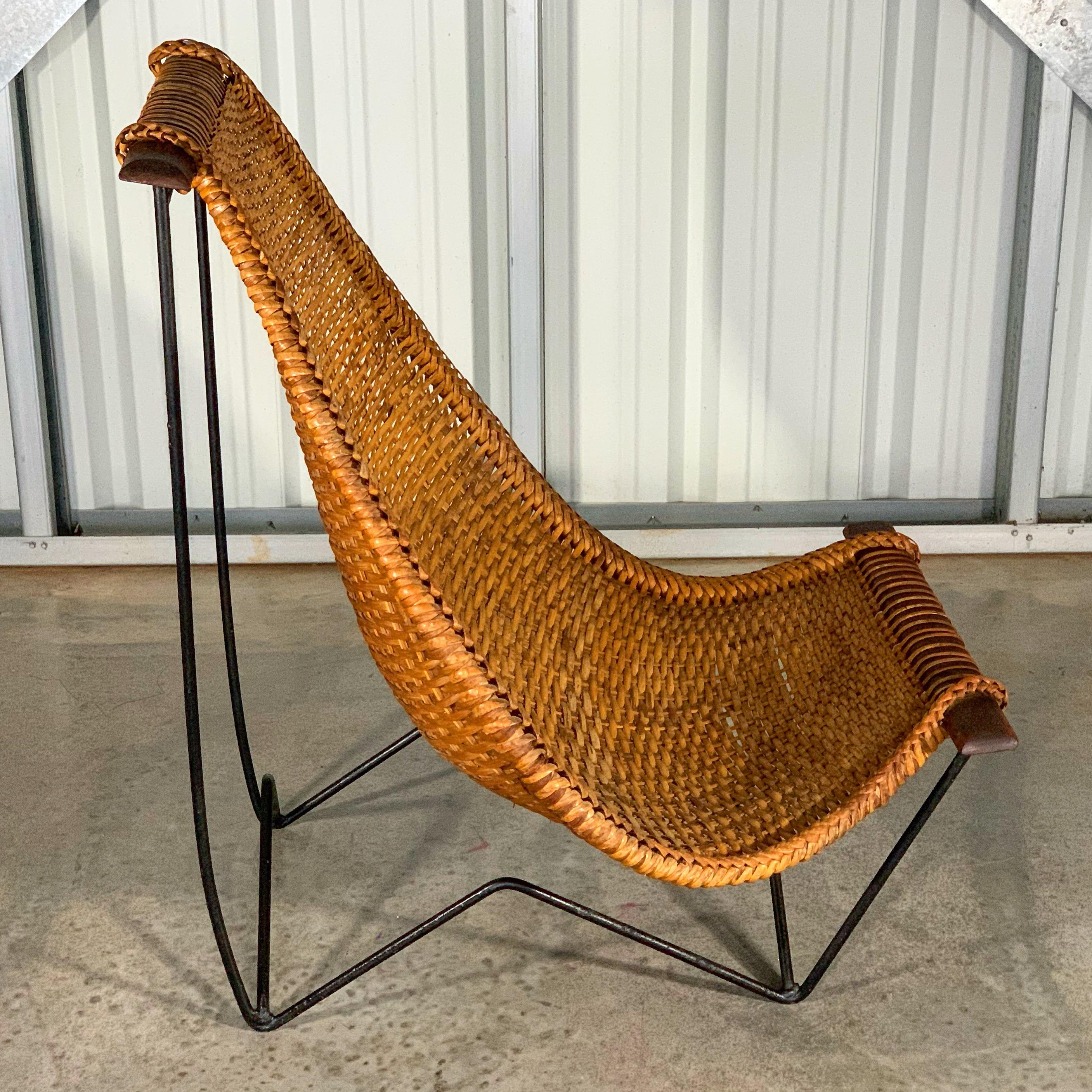 Midcentury John Risley Duyan Sling Lounge Chair in Rattan, Teak and Iron In Good Condition In Framingham, MA