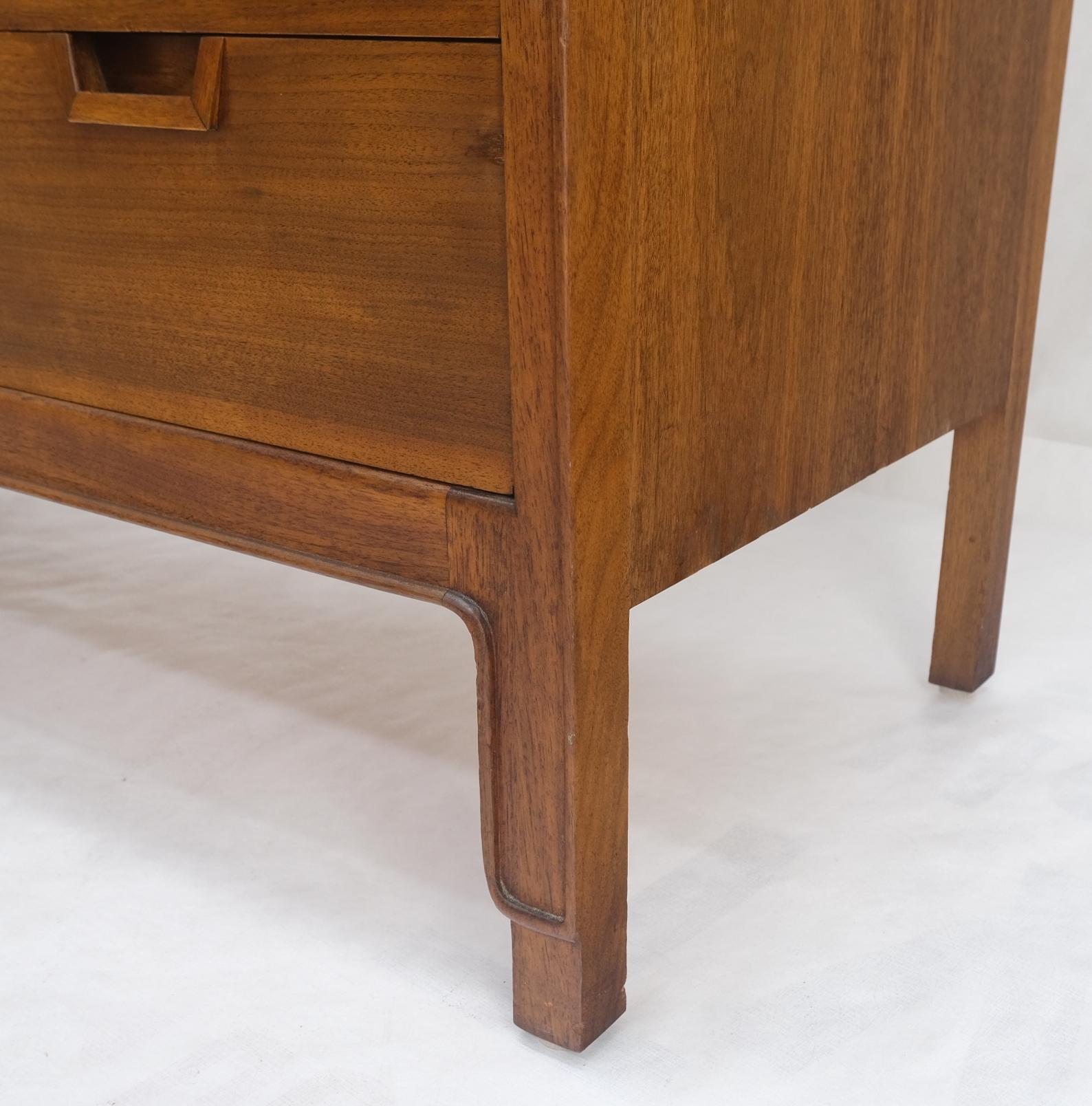 Mid Century John Stuart Walnut 2 Doors 4 Drawers Gentleman's High Chest Dresser For Sale 2