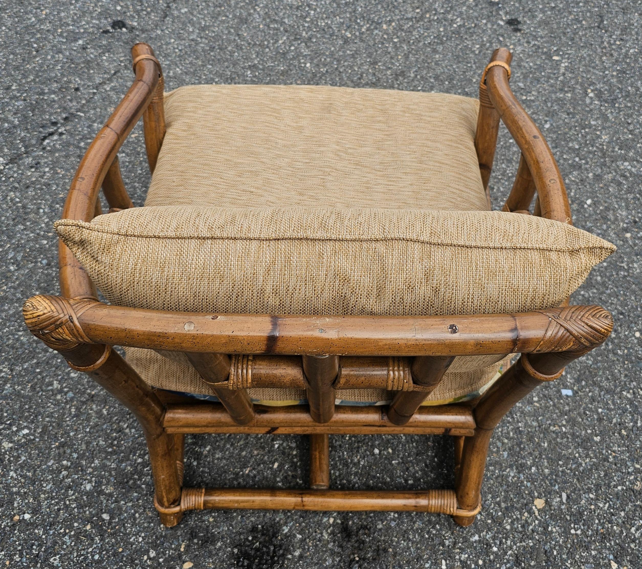 Fatto a mano Sedia da salotto in rattan di metà secolo di John Wisner per Ficks Reed in vendita