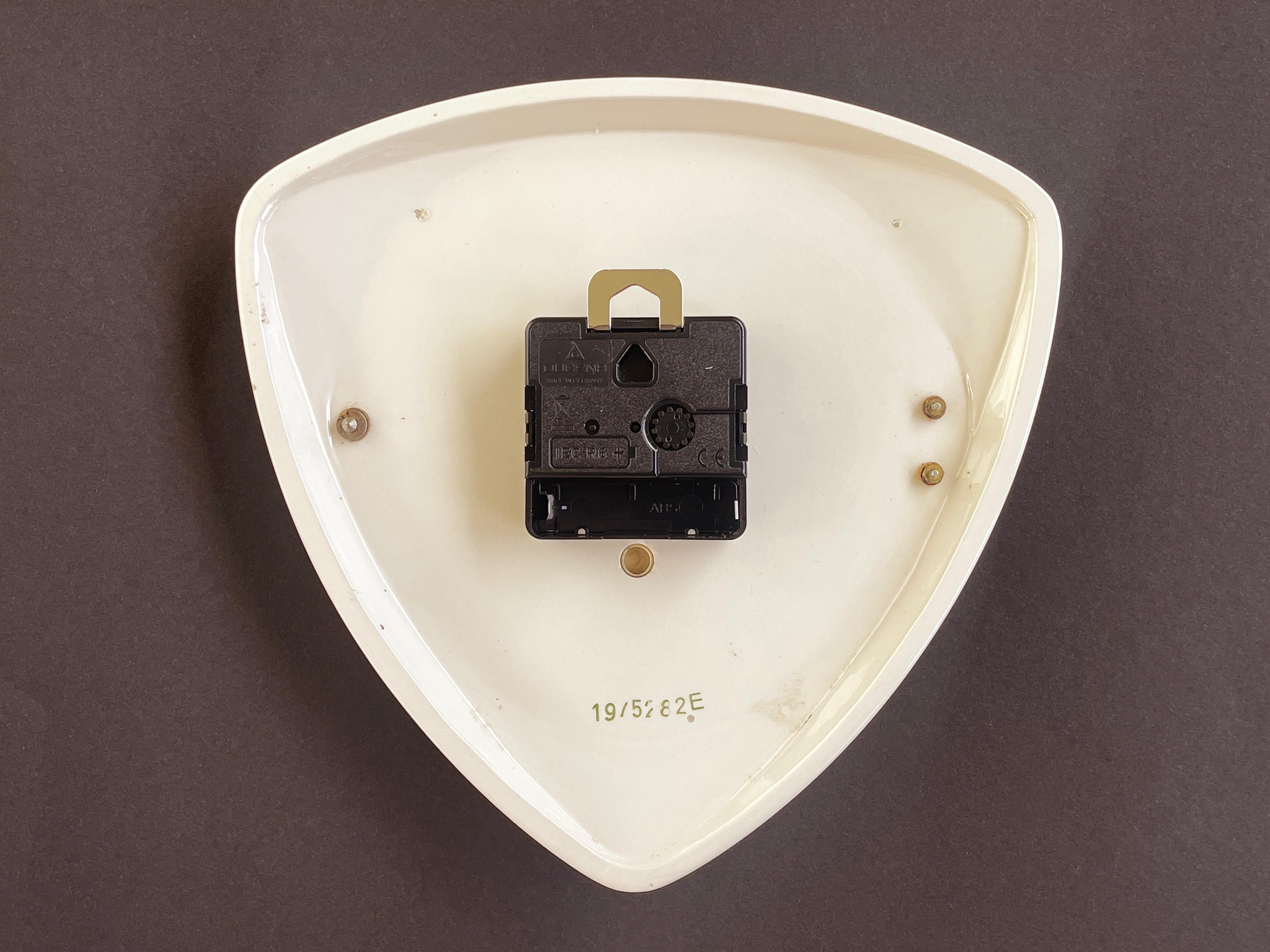 Mid-Century Junghans Ceramic Triangle Clock with Bauhaus Vibe, 1950s, Germany For Sale 3