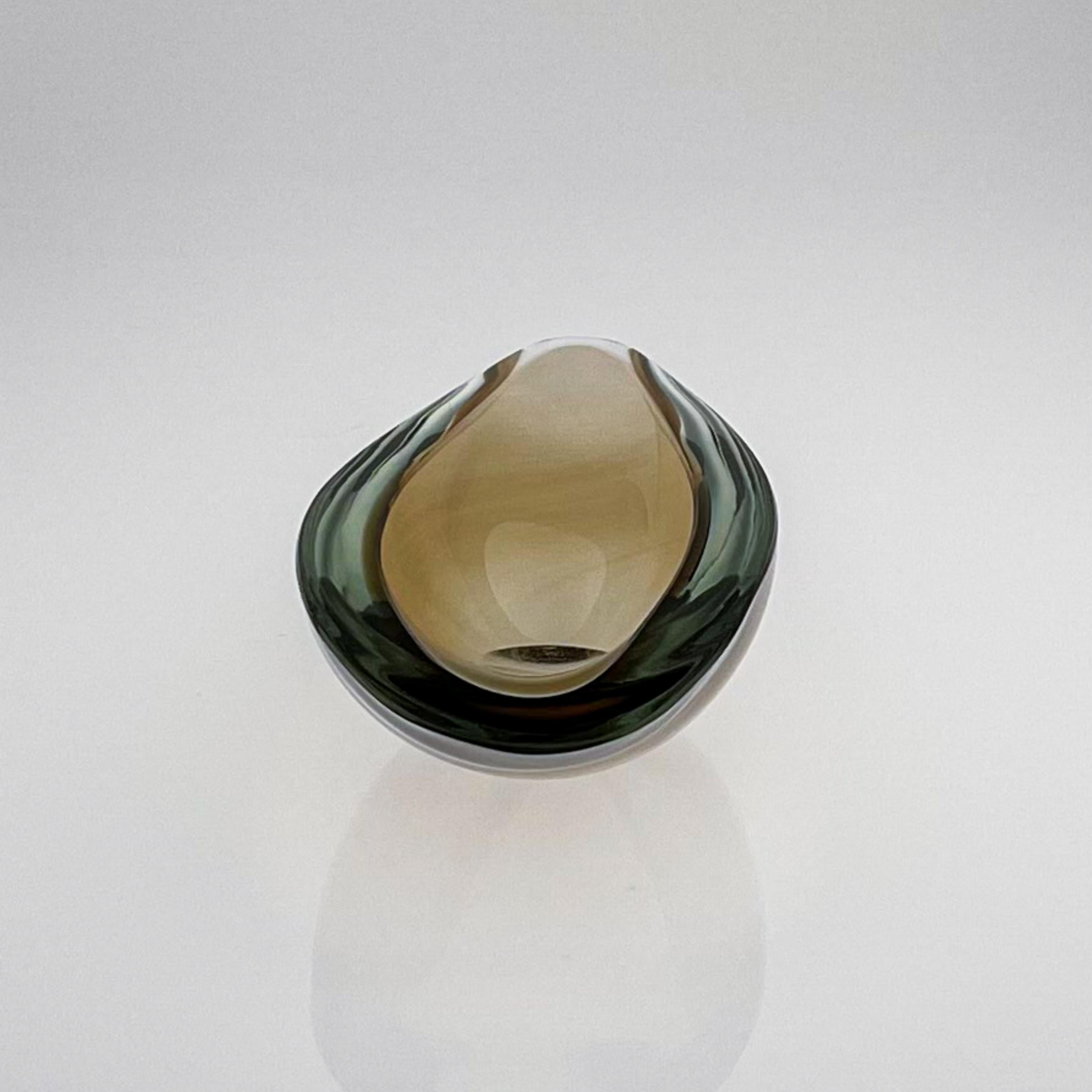 Mid Century Kaj Franck Glass Art Dish Willowleaf Brown Clear Handblown Finland For Sale 3