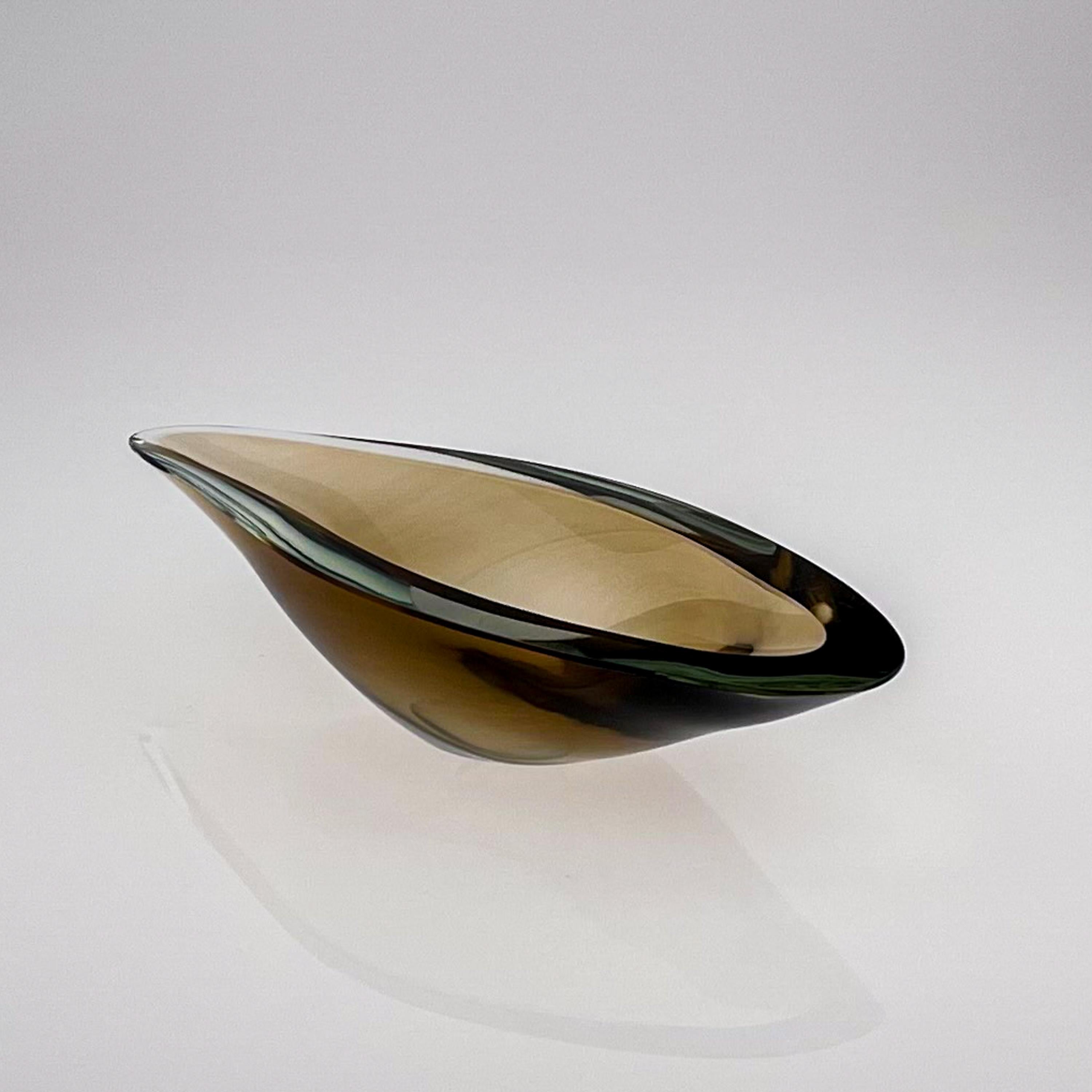 Mid Century Kaj Franck Glass Art Dish Willowleaf Brown Clear Handblown Finland For Sale 4