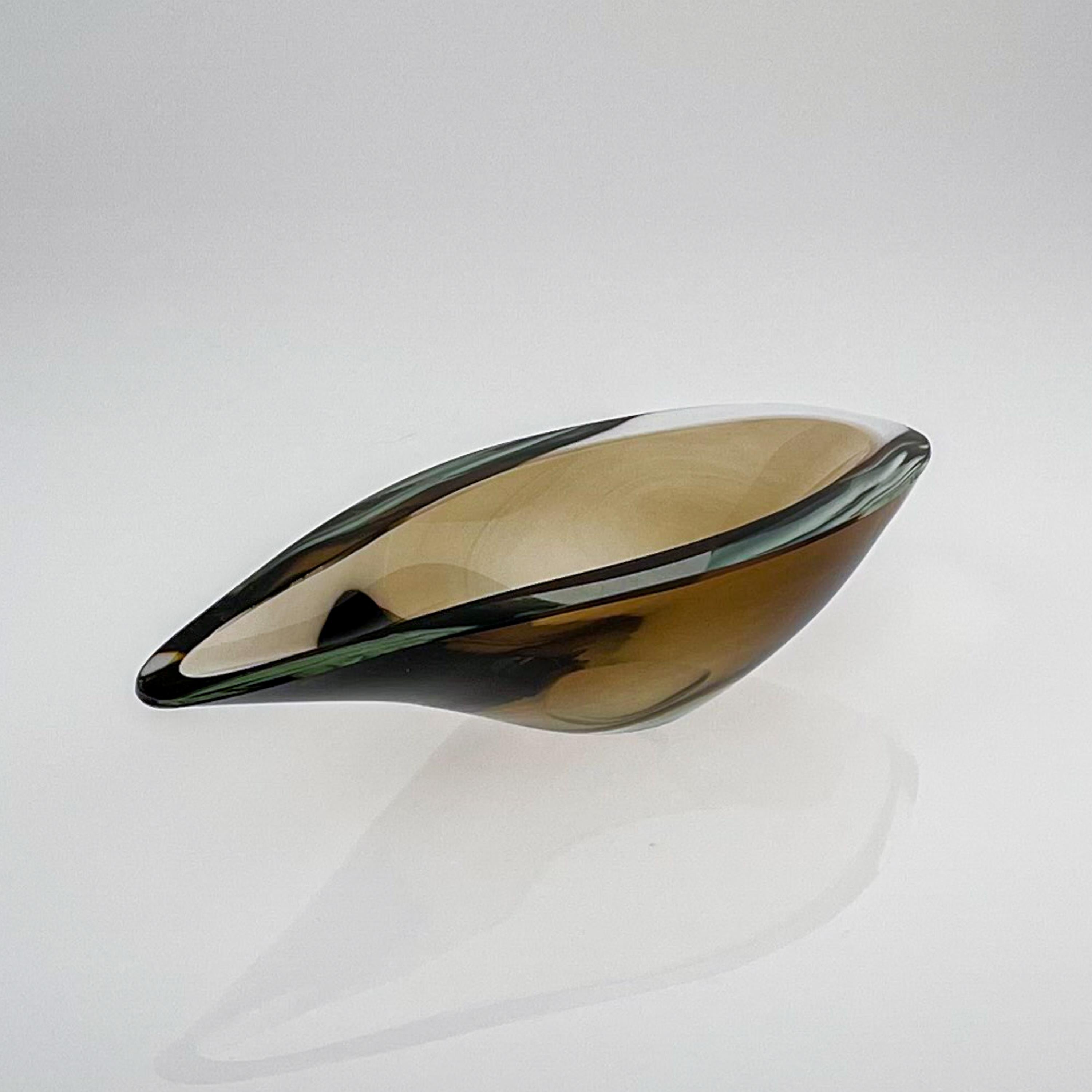 Mid Century Kaj Franck Glass Art Dish Willowleaf Brown Clear Handblown Finland For Sale 6