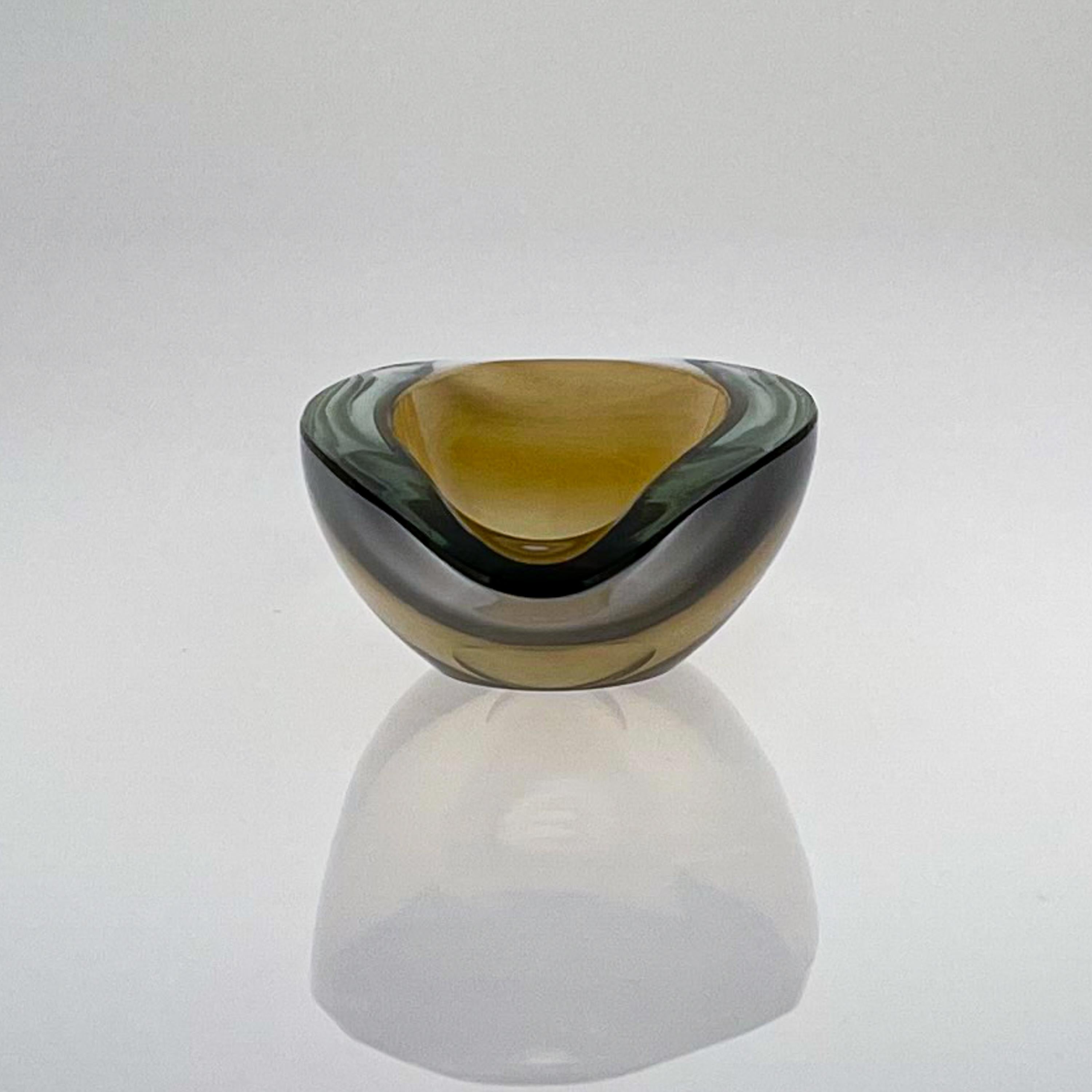 Mid-20th Century Mid Century Kaj Franck Glass Art Dish Willowleaf Brown Clear Handblown Finland For Sale