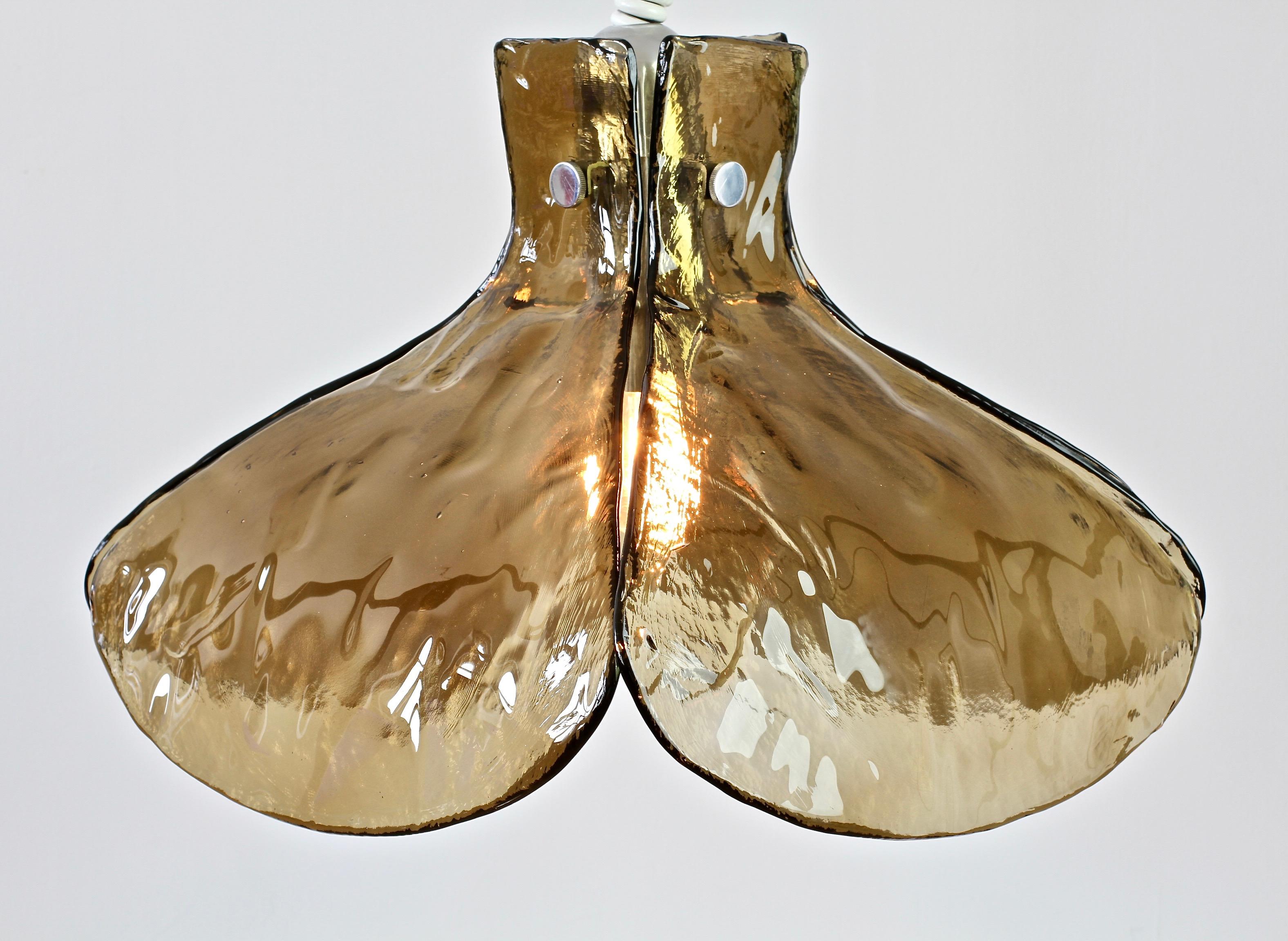 Molded Mid-Century Kalmar 'Flower' Petal Mazzega Toned Glass Pendant Light, 1970s For Sale