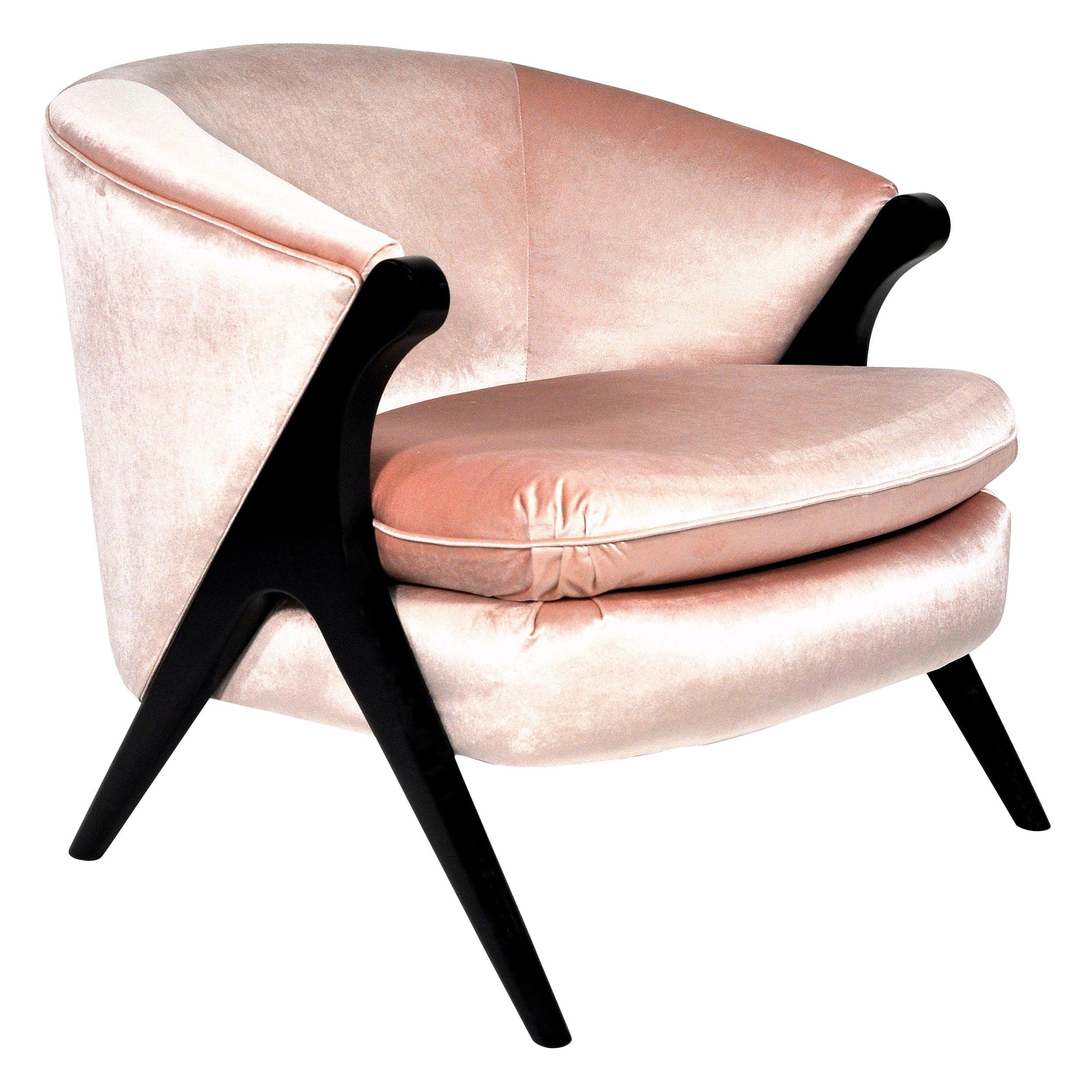 Mid-Century Karpen Style Pink Velvet Lounge Chair, 1970s In Excellent Condition In Miami, FL