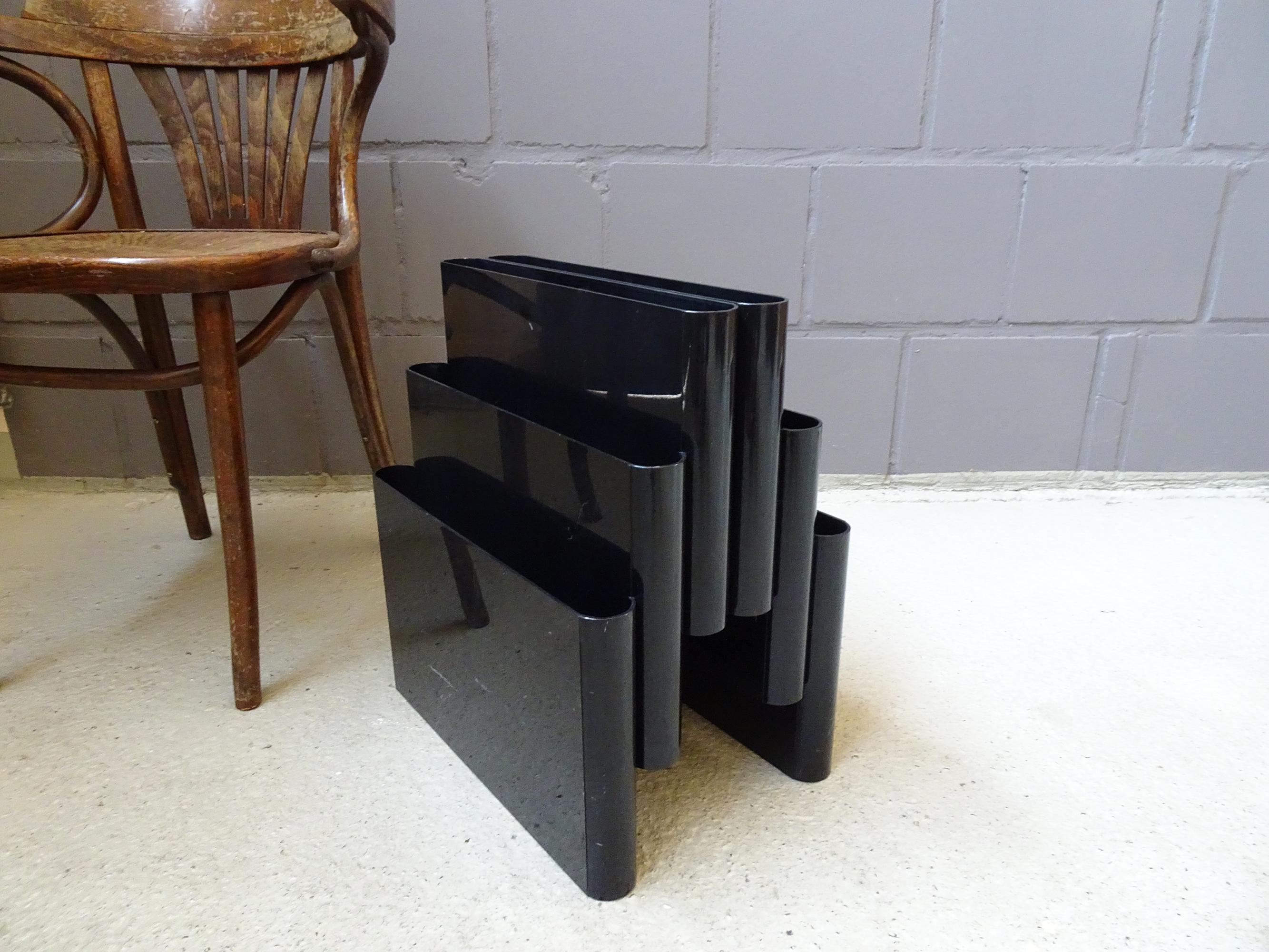 Late 20th Century Mid-Century Kartell Magazine Rack by Giotto Stoppino, Italy, 1970s
