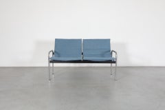Causeuse "Ultrex" du milieu du siècle Kembo avec housses de sièges bleu Light et cadre chromé